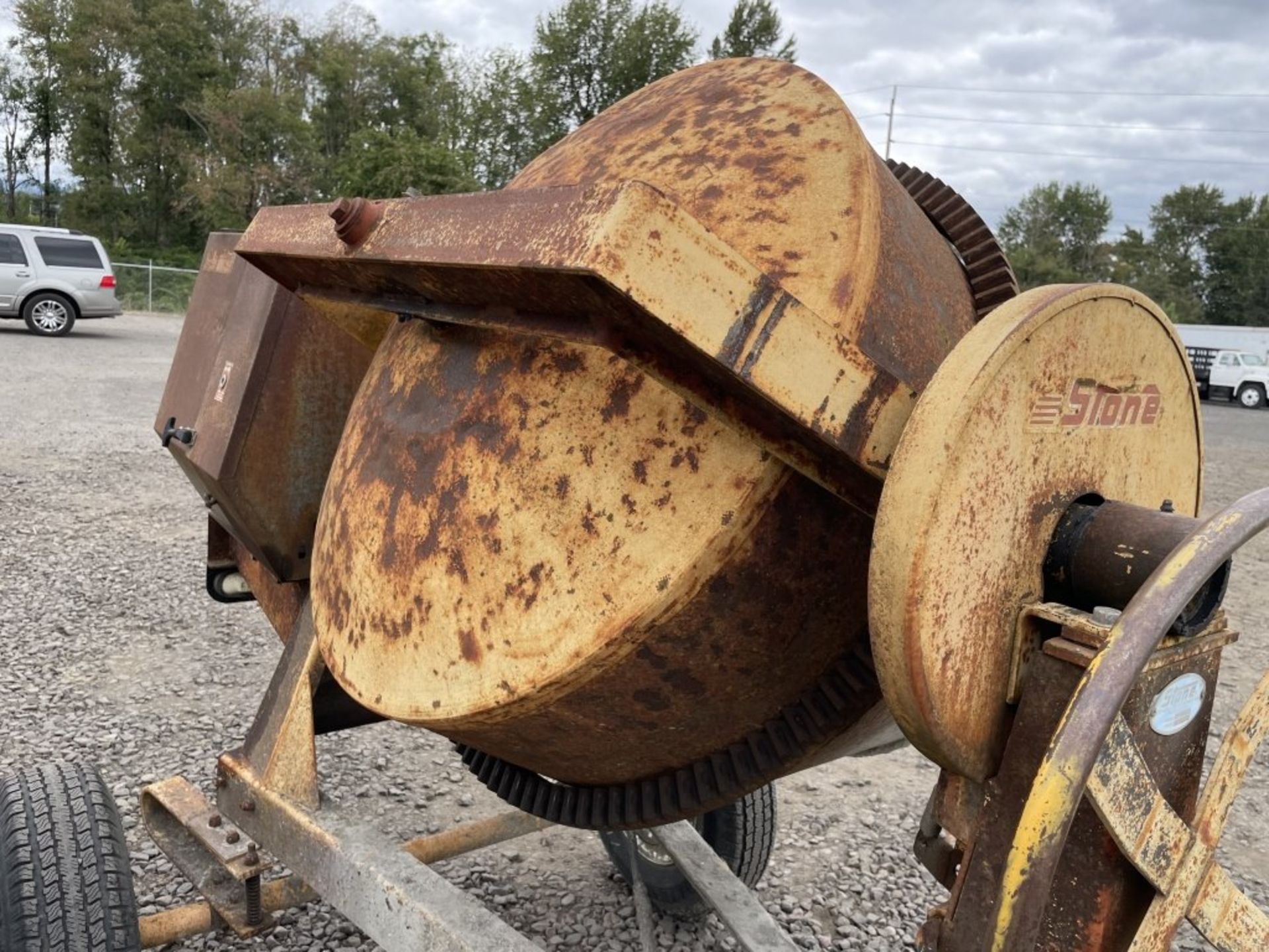 Stone 95CM Towable Cement Mixer - Image 10 of 11