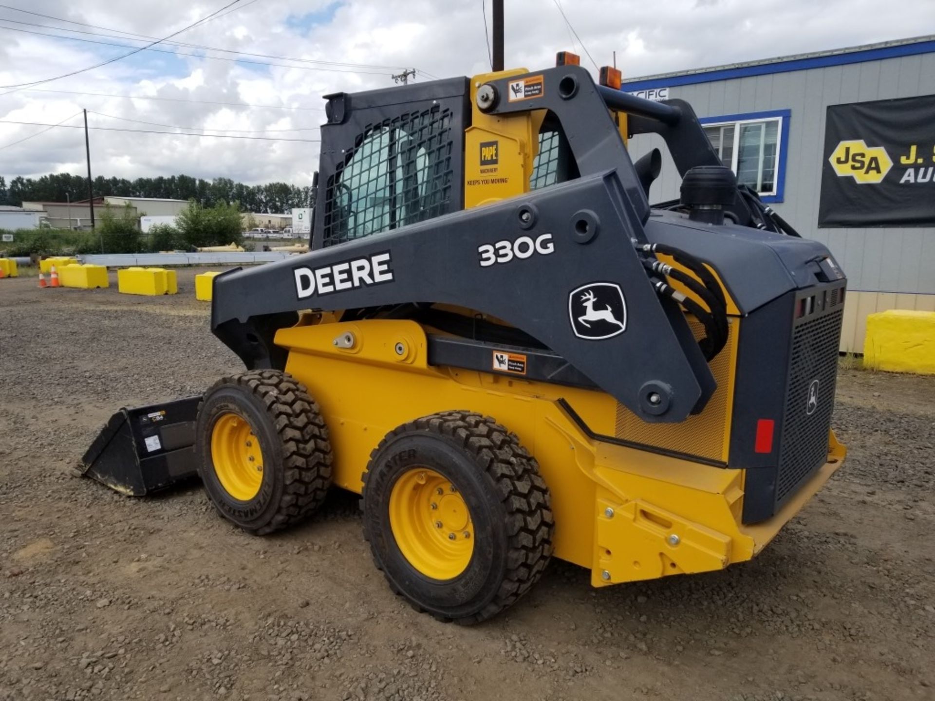 2018 John Deere 330G Skid steer Loader - Image 4 of 33