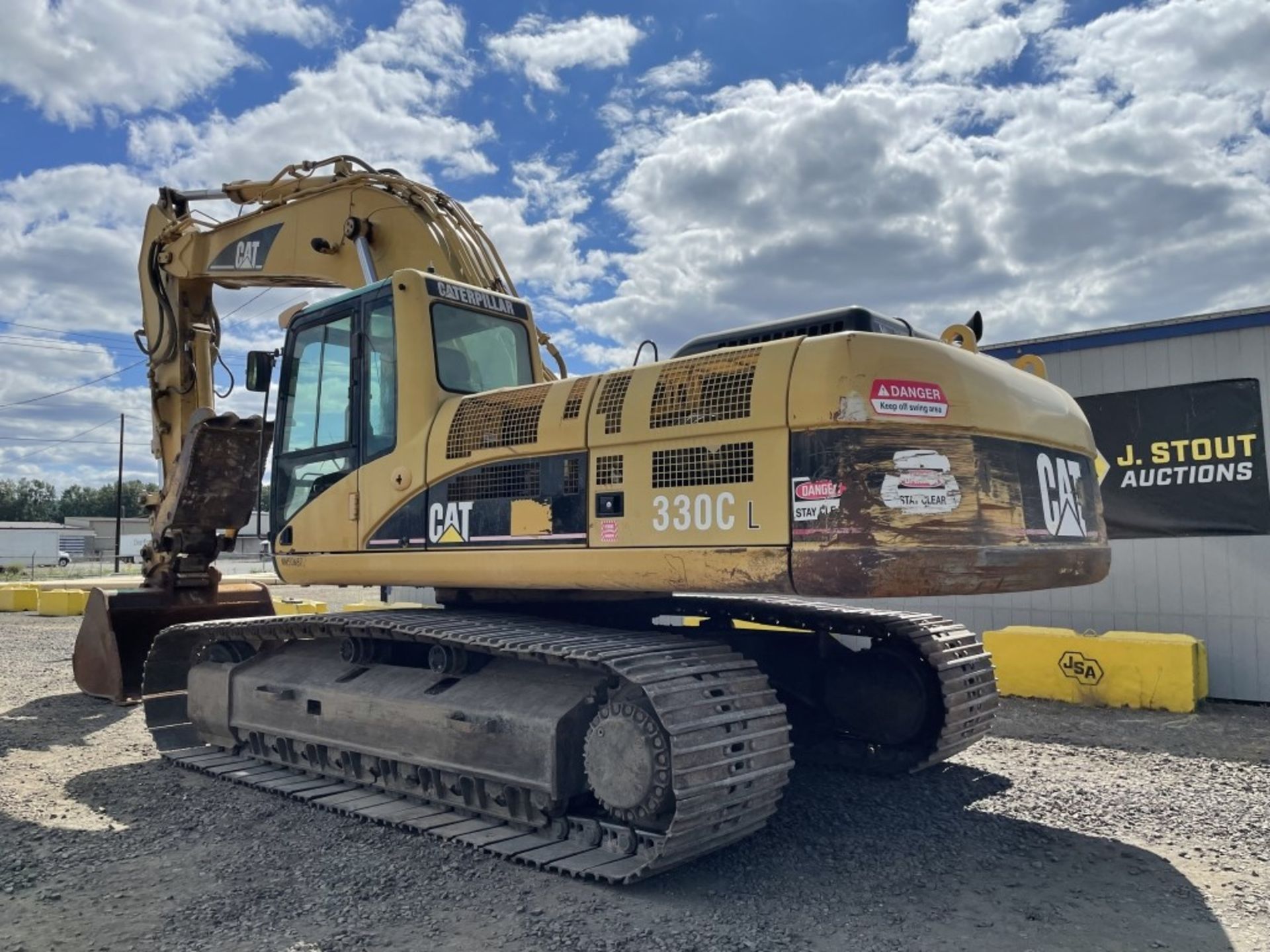 2004 Caterpillar 330CL Hydraulic Excavator - Image 4 of 35