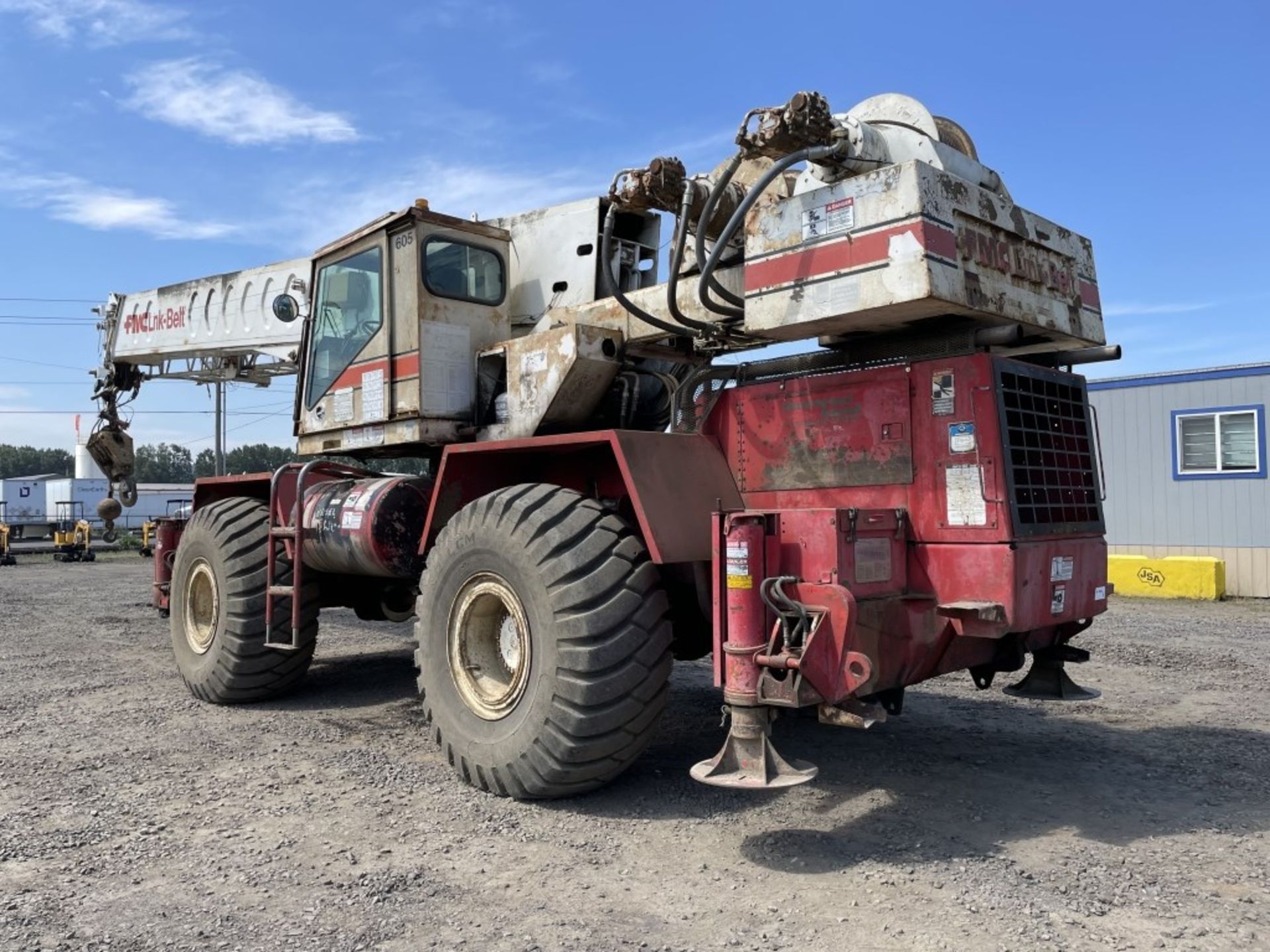 FMC/Link-Belt HSP-8040 Rough Terrain Crane - Image 4 of 39