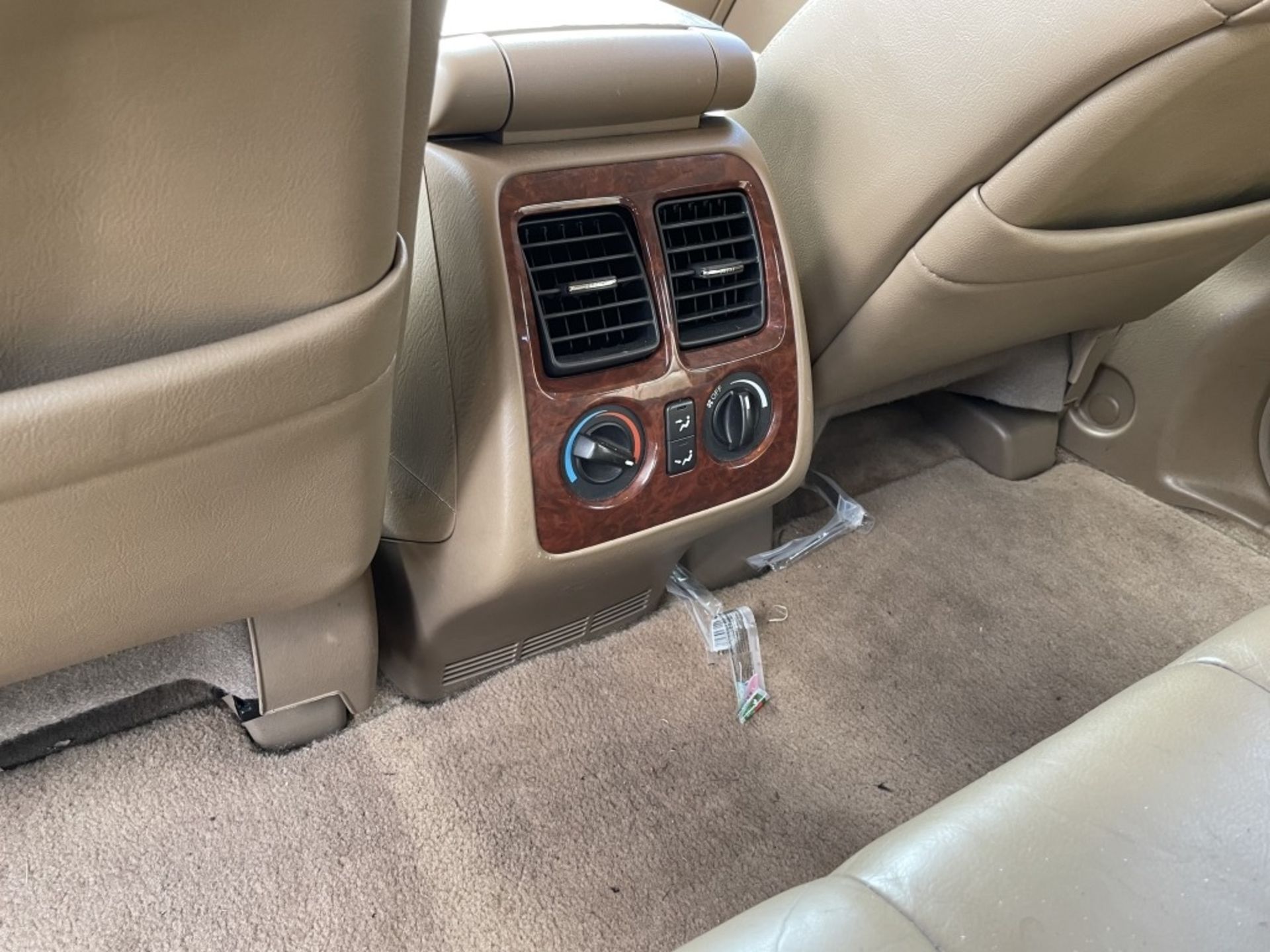 2004 Acura MDX SUV - Image 11 of 20