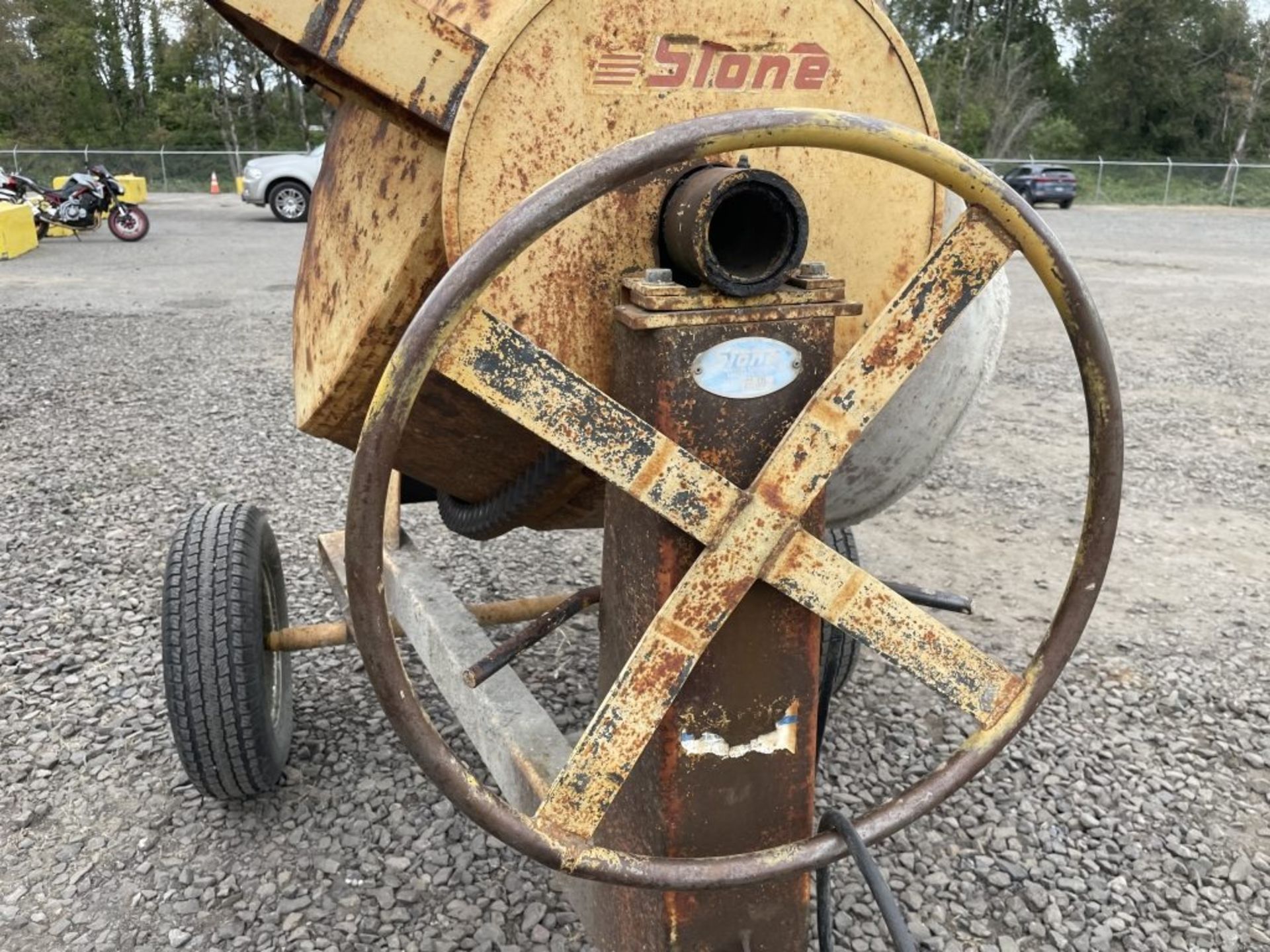 Stone 95CM Towable Cement Mixer - Image 9 of 11