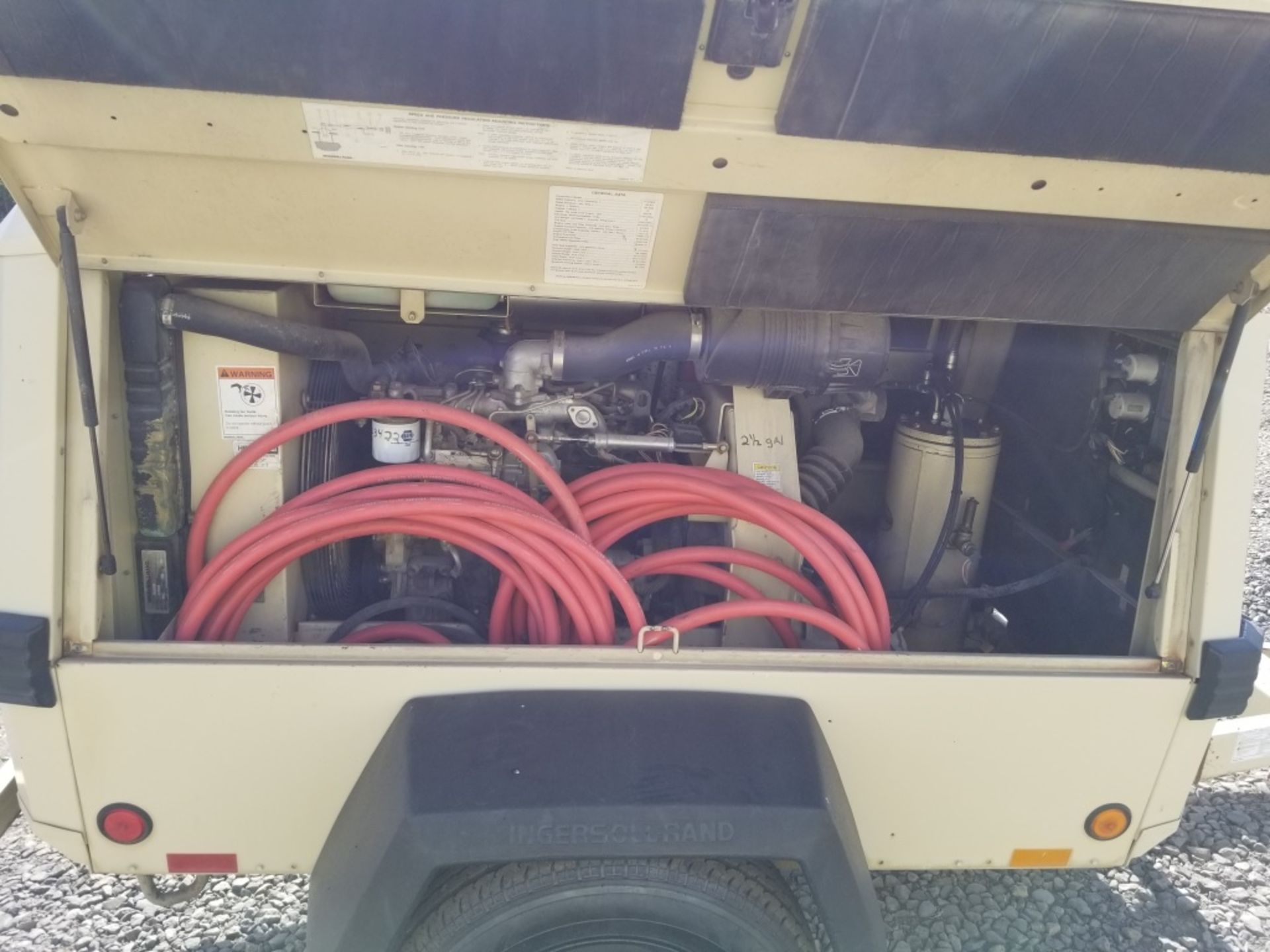 2001 Ingersoll-Rand 185 Towable Air Compressor - Image 7 of 17