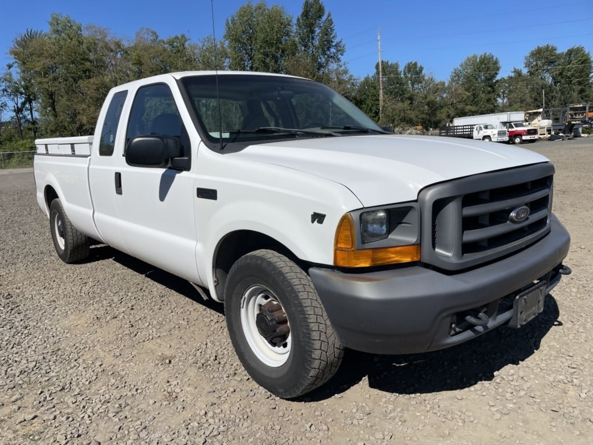 2000 Ford F250 XL SD Extra Cab Pickup - Image 2 of 15