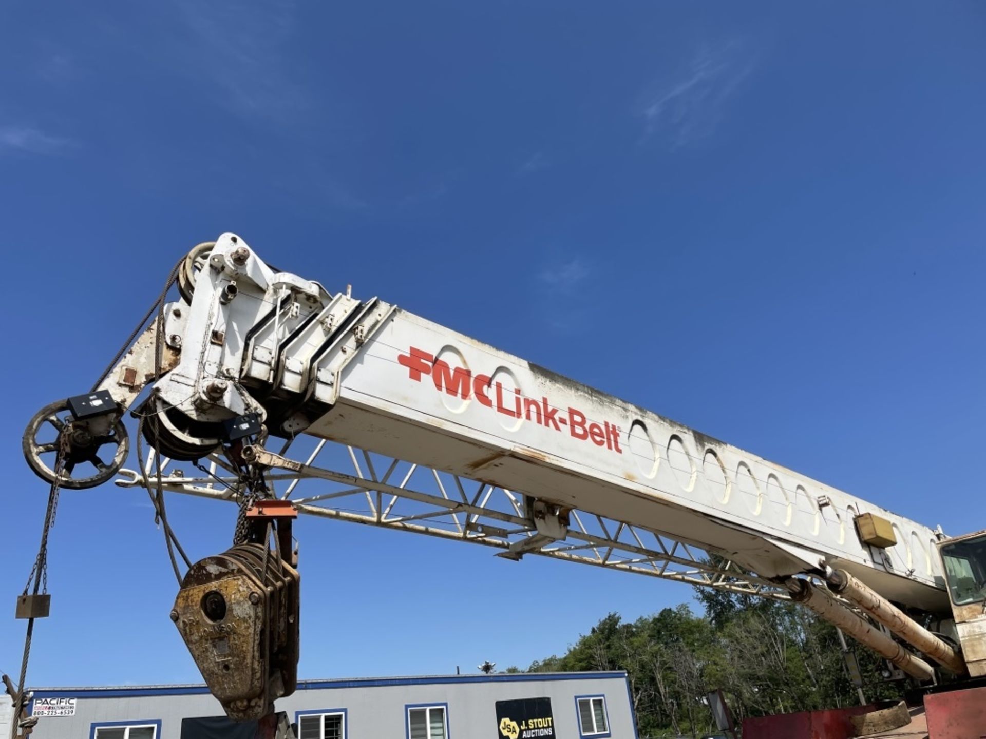 FMC/Link-Belt HSP-8040 Rough Terrain Crane - Image 6 of 39