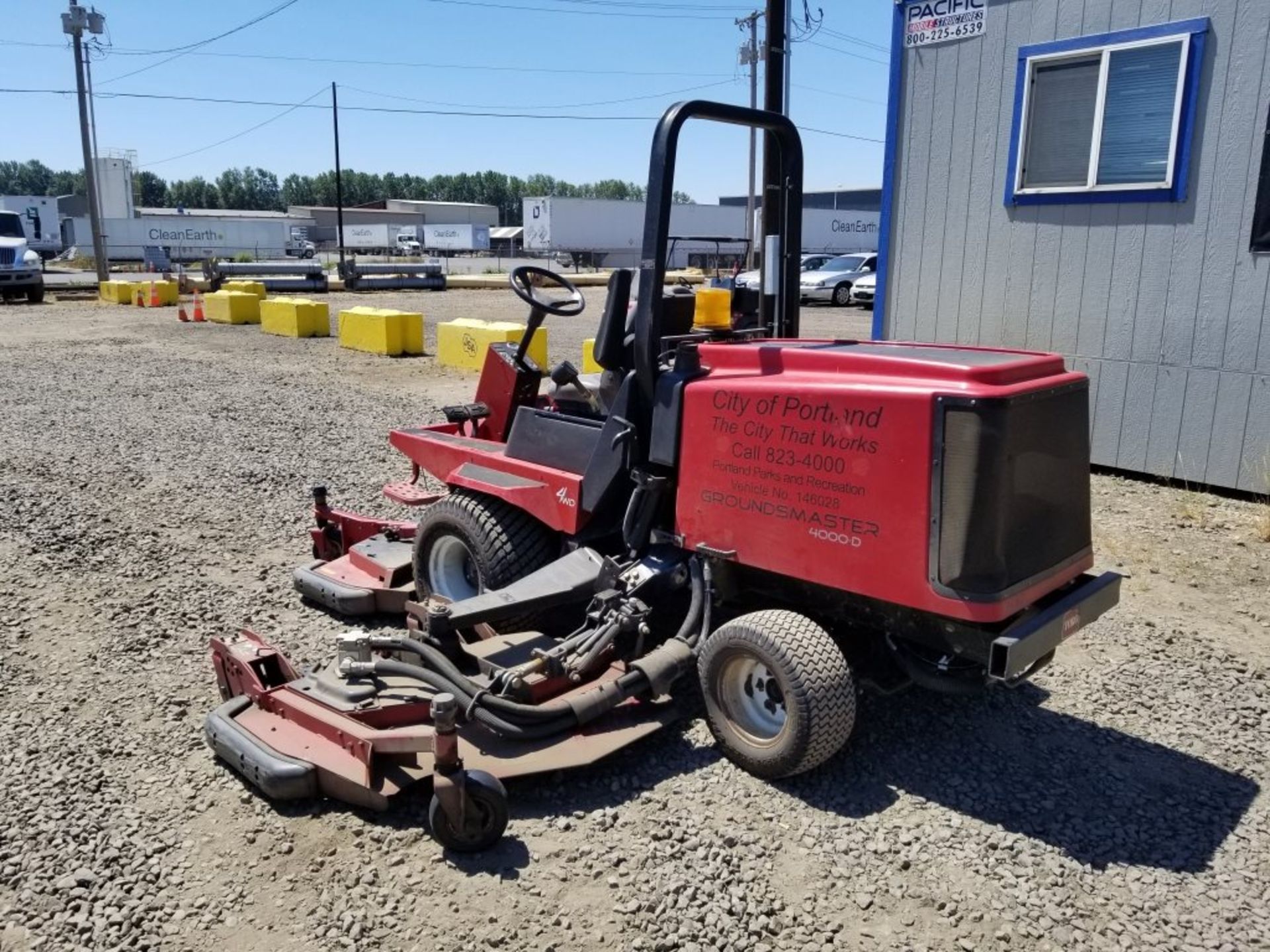 2014 Toro 4000-D 4x4 Grounds Mower - Image 4 of 15