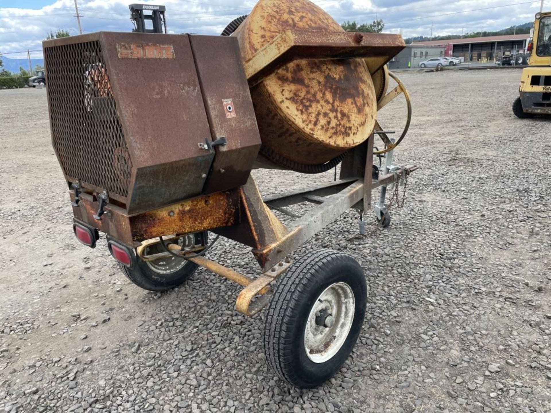 Stone 95CM Towable Cement Mixer - Image 3 of 11