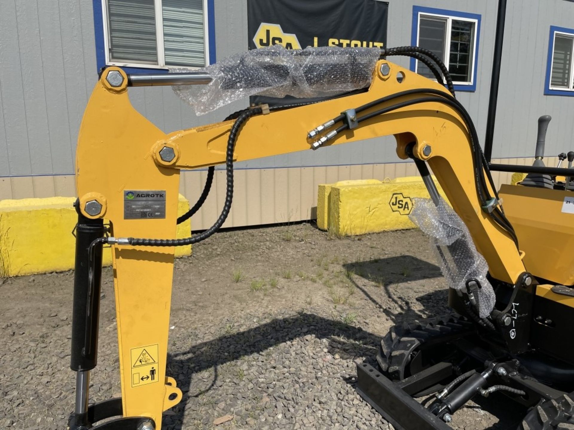 2021 Agrotk YM10 Mini Hydraulic Excavator - Image 8 of 24