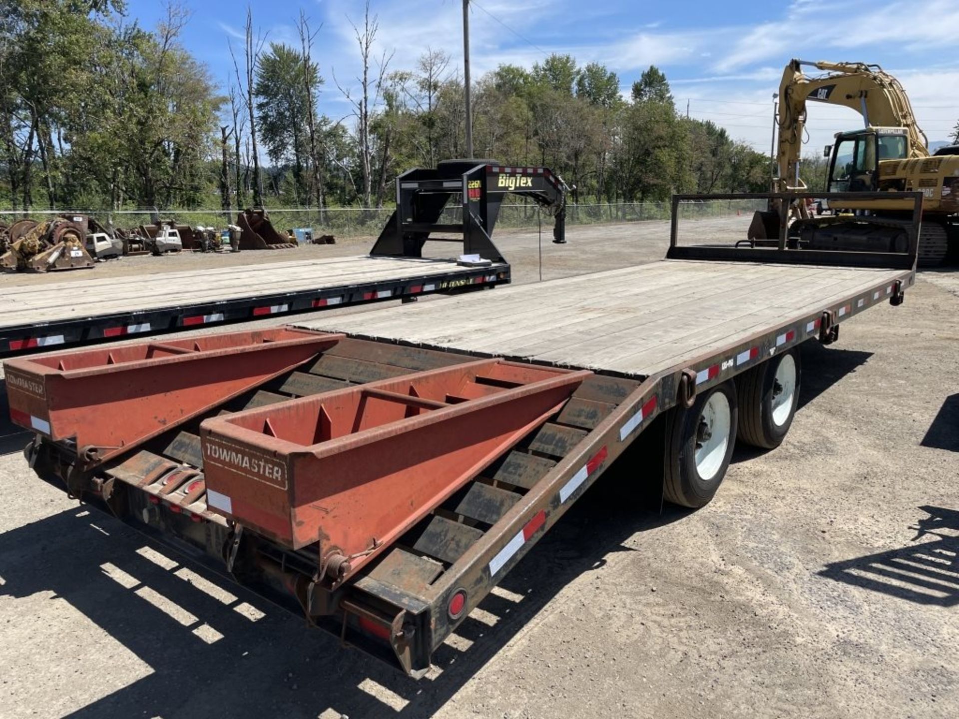 1995 Towmaster T-16 T/A Equipment Trailer - Image 3 of 14