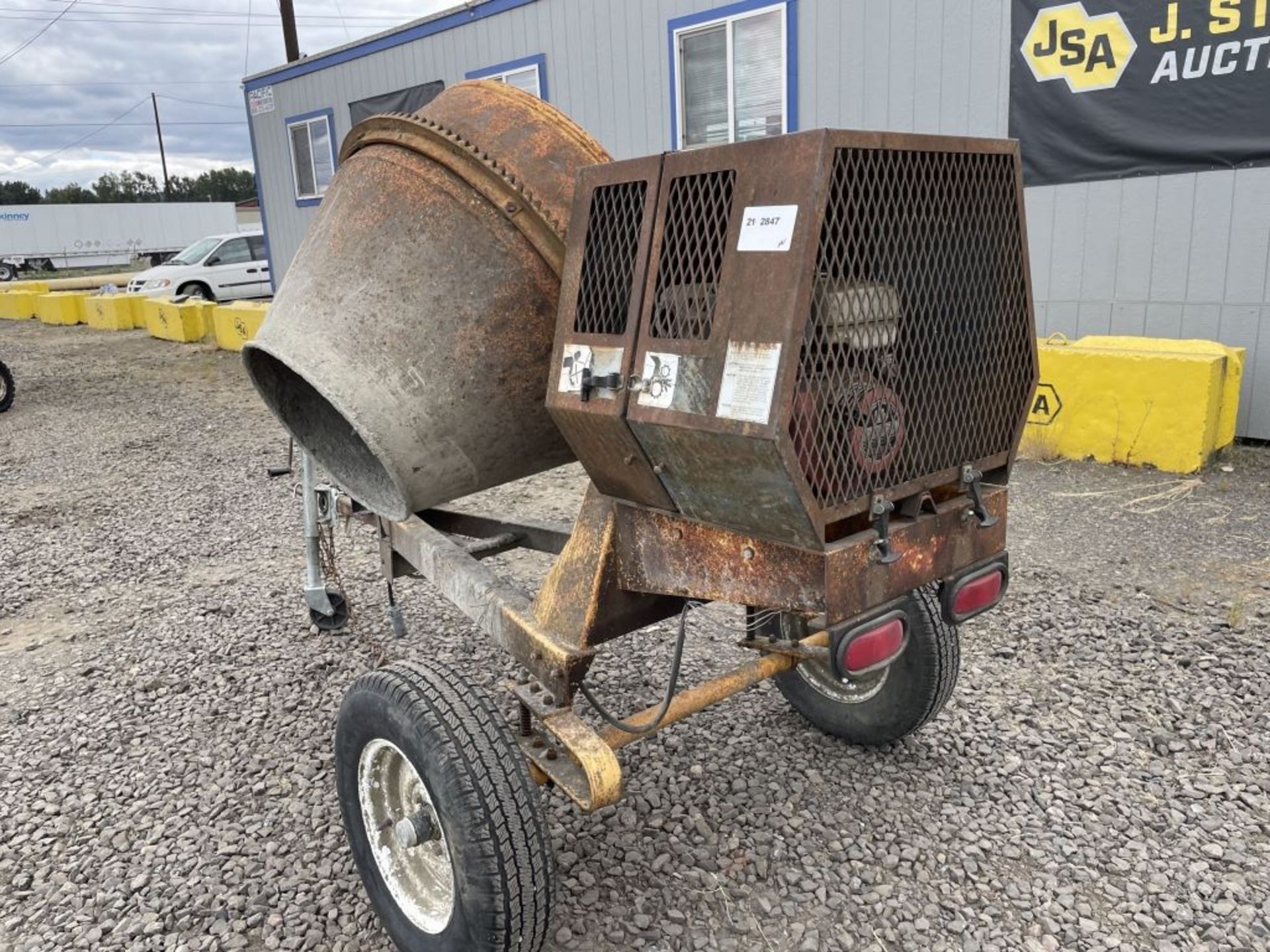 Stone 95CM Towable Cement Mixer - Image 4 of 11