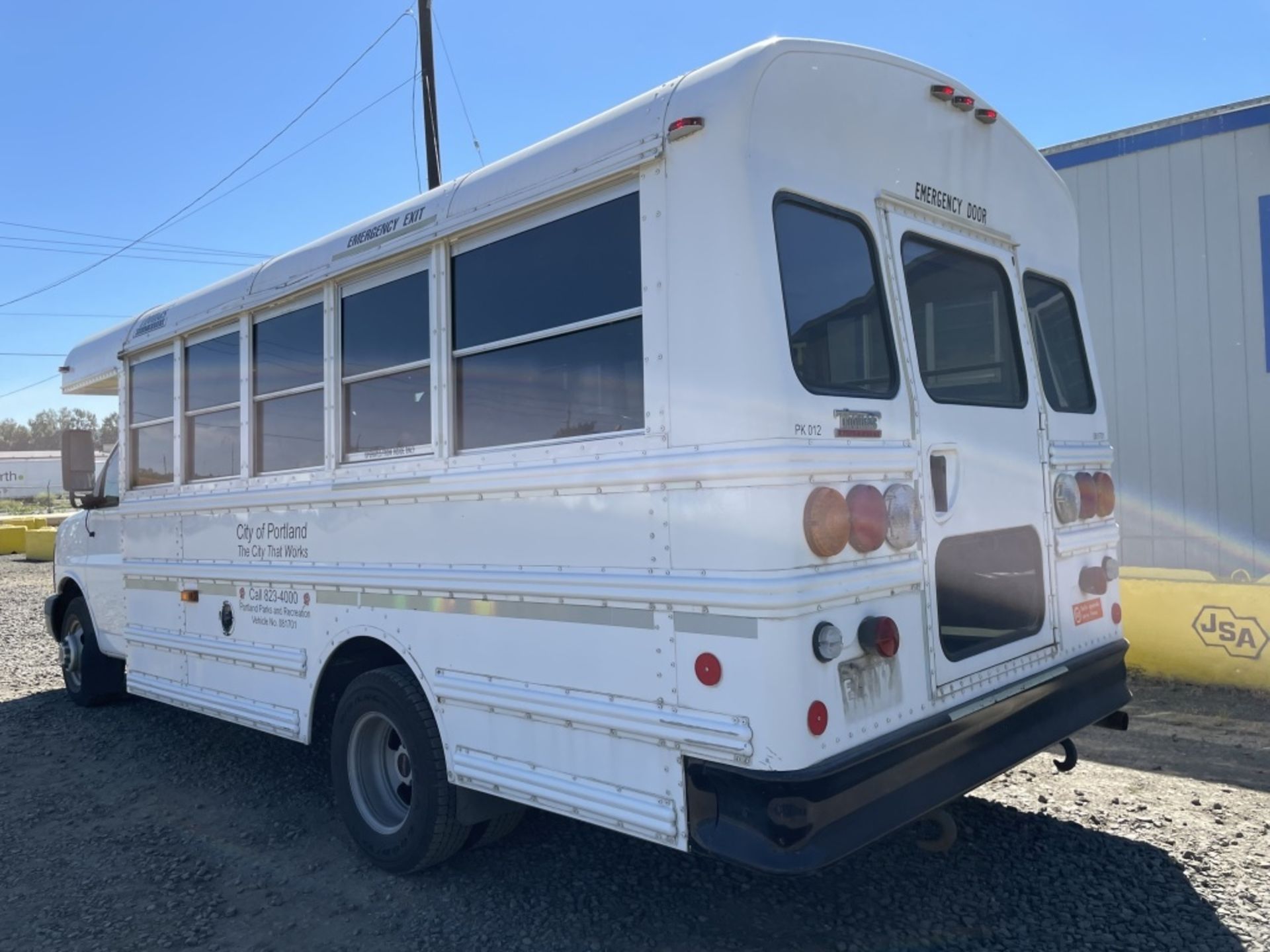 2008 GMC Savana Shuttle Bus - Image 4 of 17