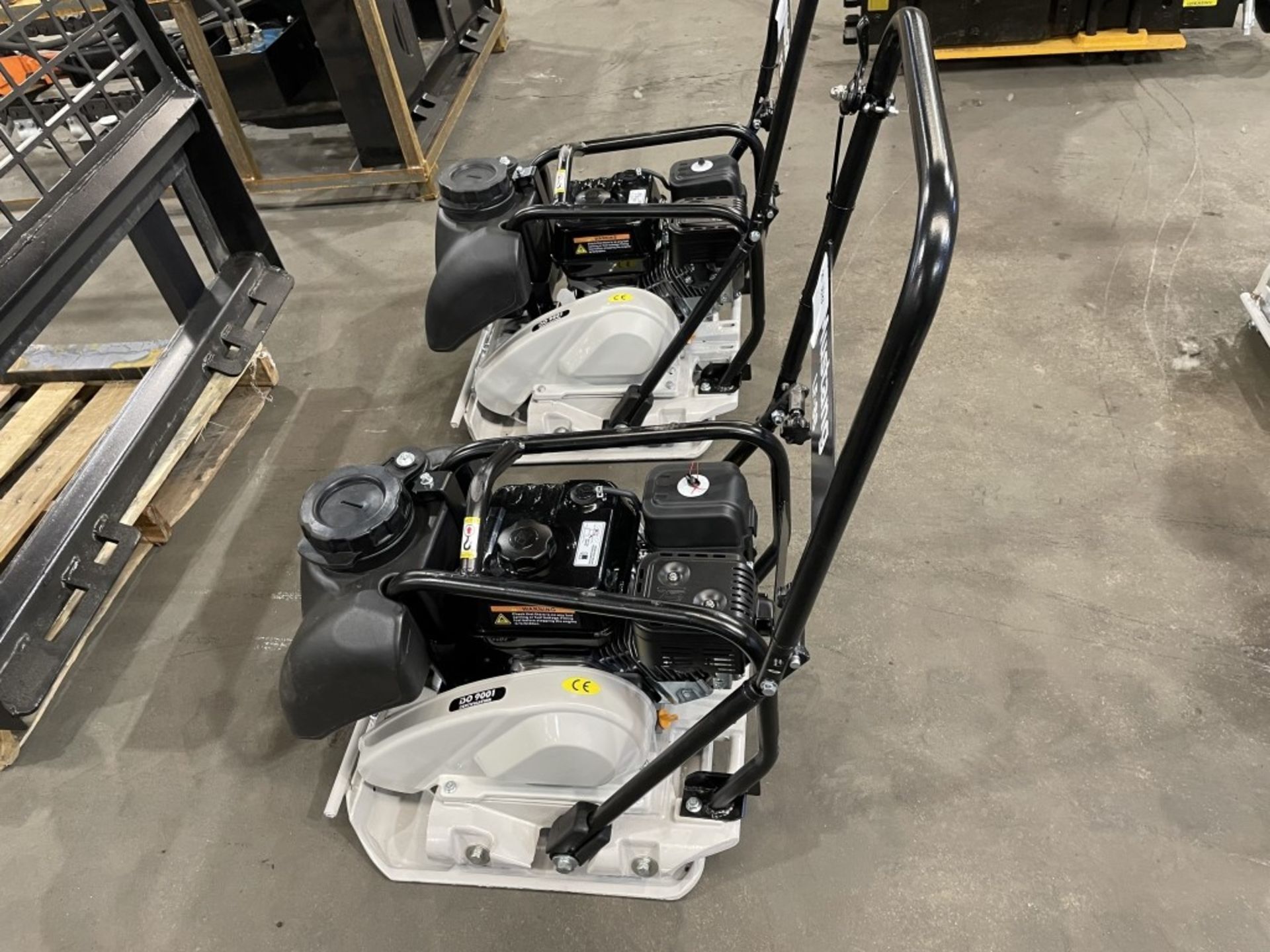 2021 Mustang LF88 Plate Compactor - Image 4 of 4