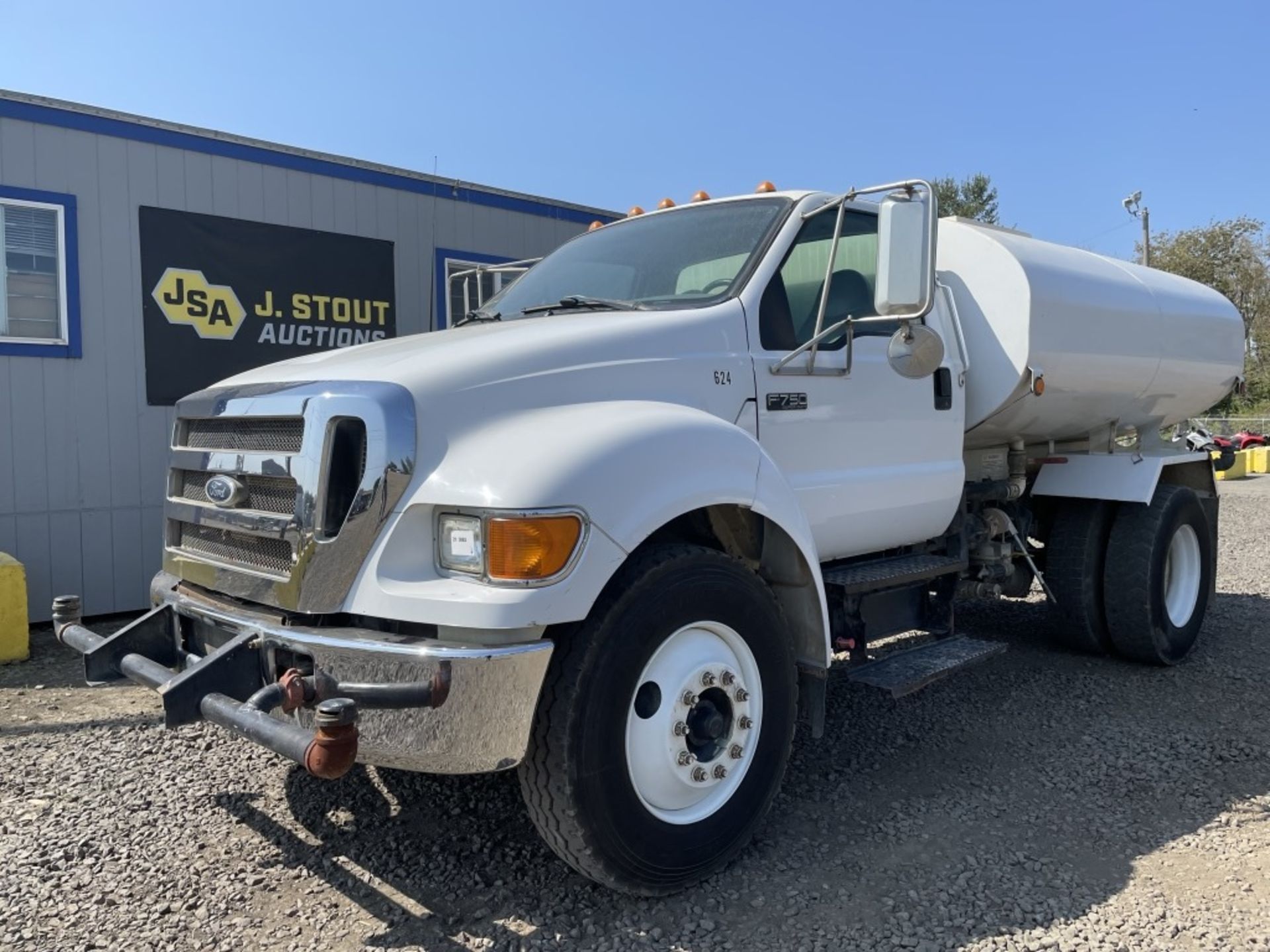 2005 Ford F750 XL SD S/A Water Truck