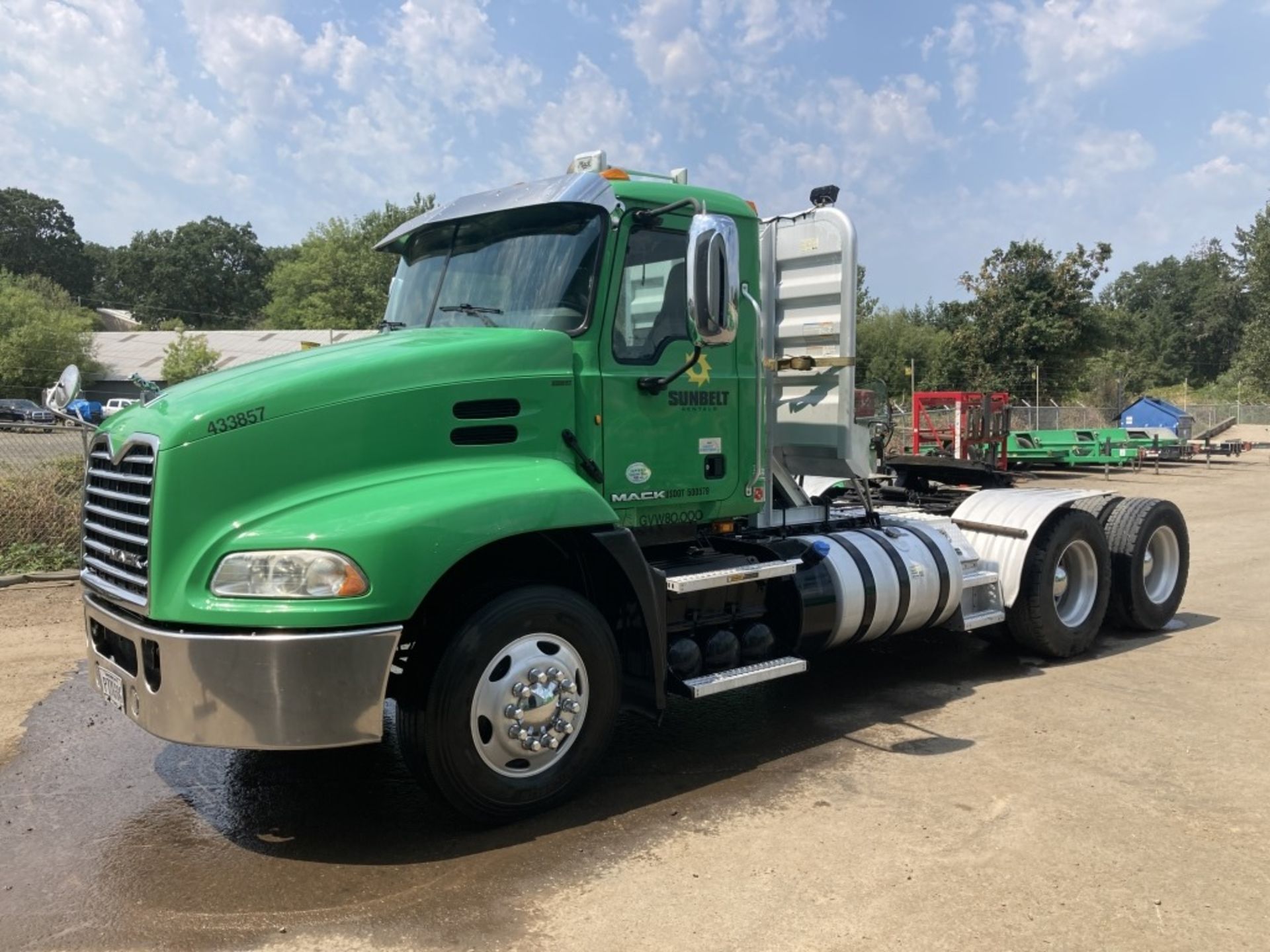 2013 Mack CXU613 T/A Truck Tractor