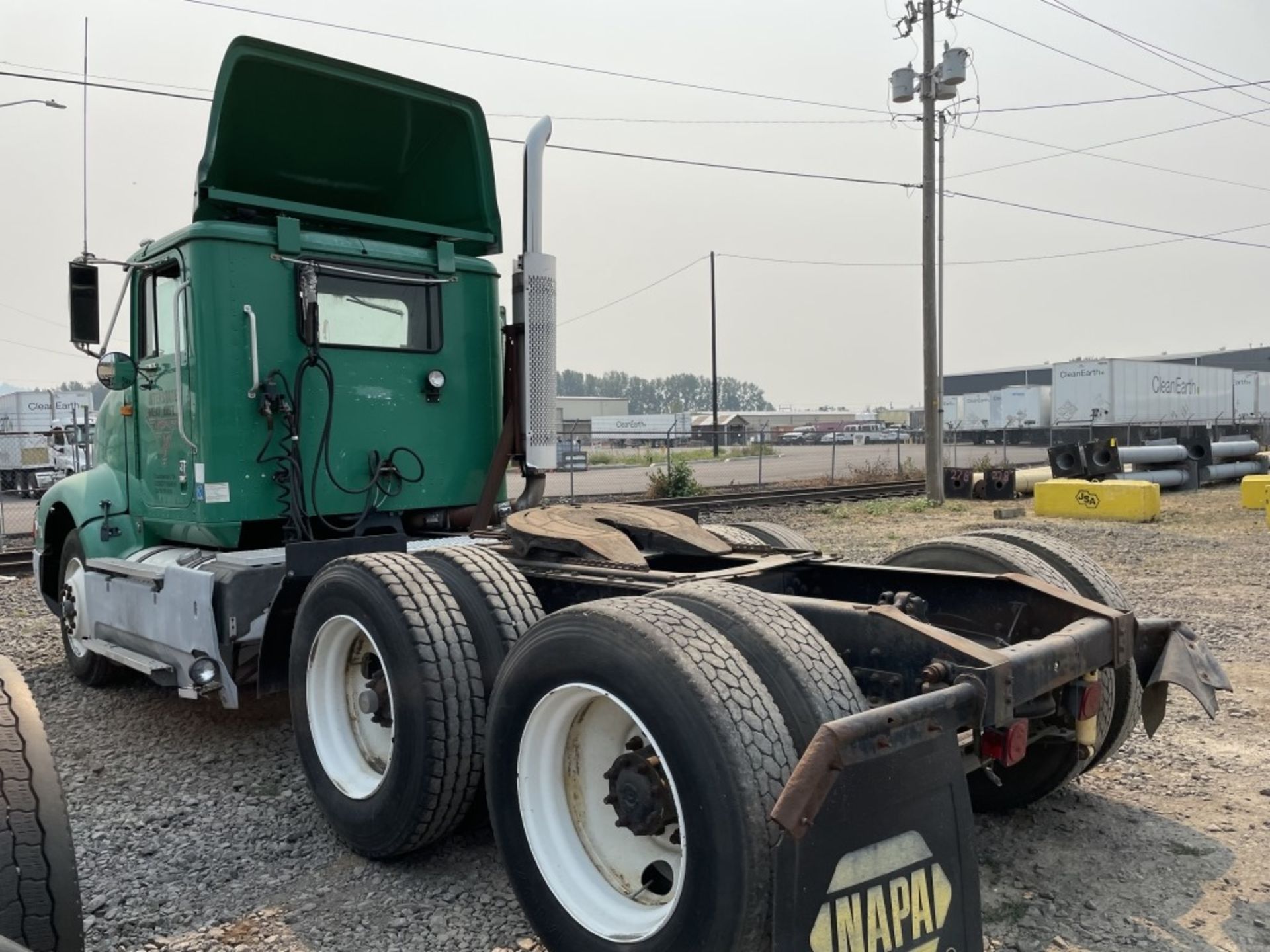 1993 International 9400 T/A Truck Tractor - Image 4 of 26