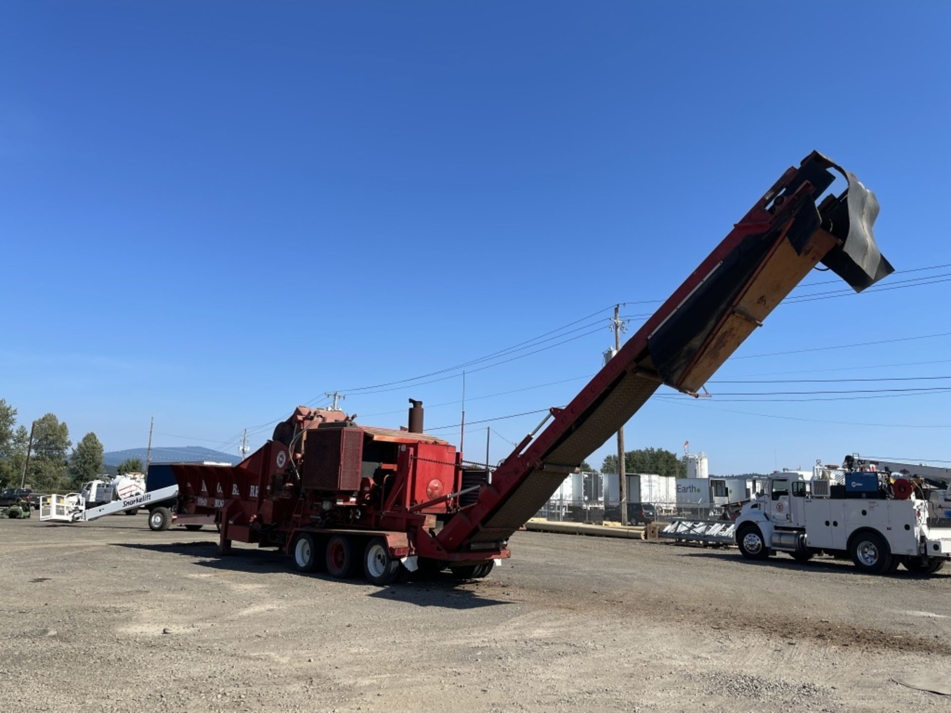 Morbark 5600 Horizontal Grinder - Image 12 of 41