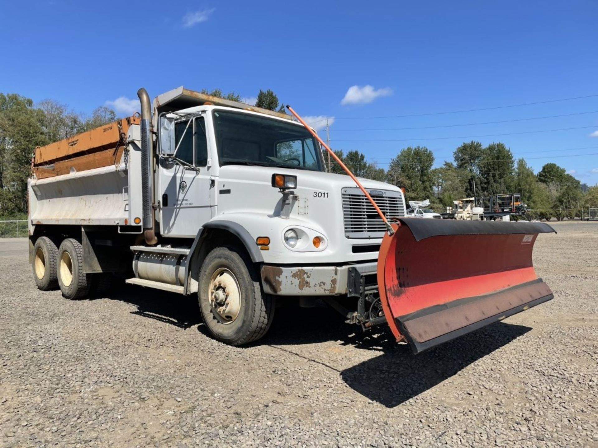 1997 Freightliner FL112 T/A Dump Truck - Image 2 of 20