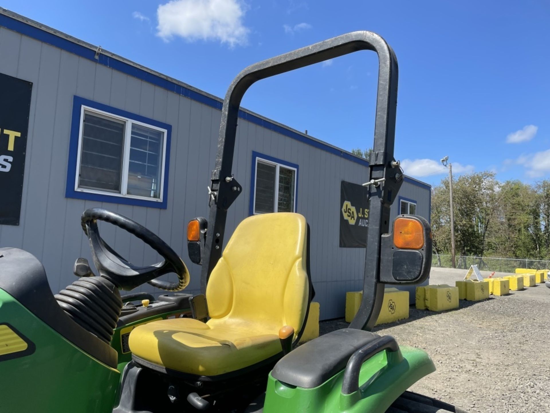 2017 John Deere 3039R Utility Tractor - Image 9 of 22