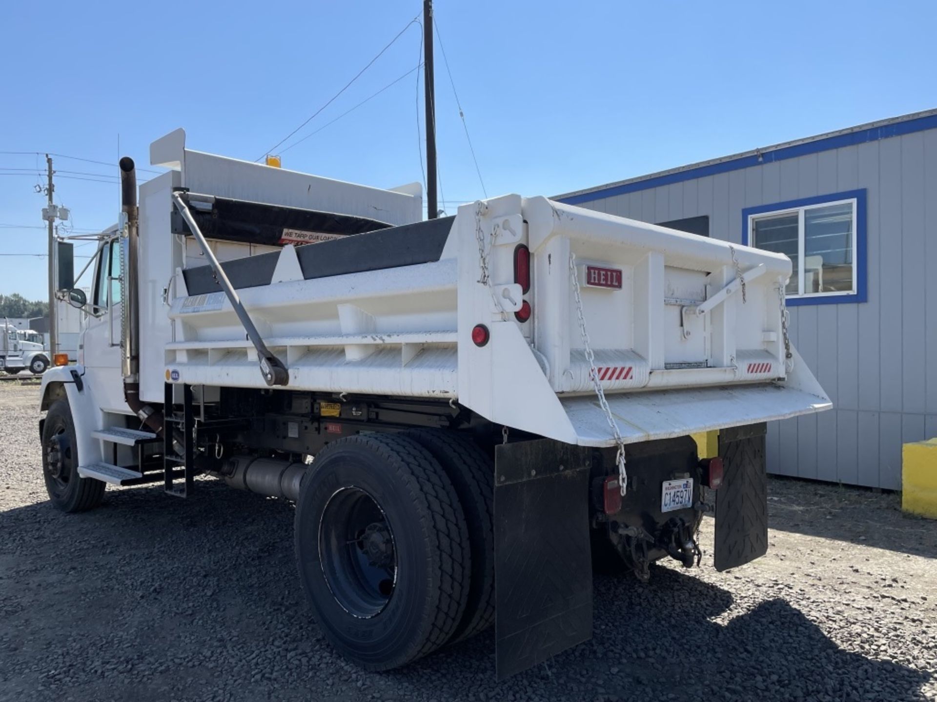 2003 Freightliner FL70 S/A Dump Truck - Image 4 of 30