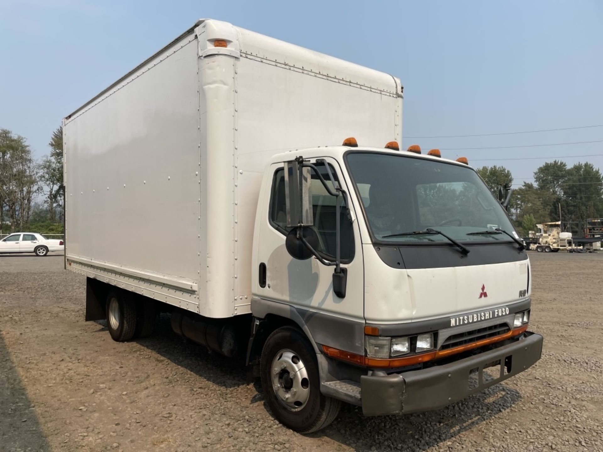 2004 Mitsubishi Fuso S/A Box Truck - Image 2 of 15