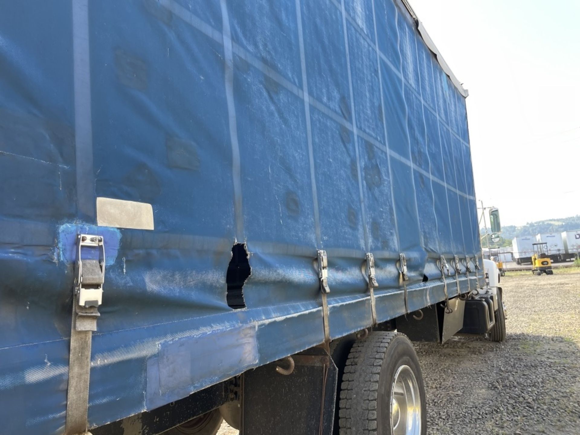 1997 GMC C6500 Curtain Side Box Truck - Image 6 of 18