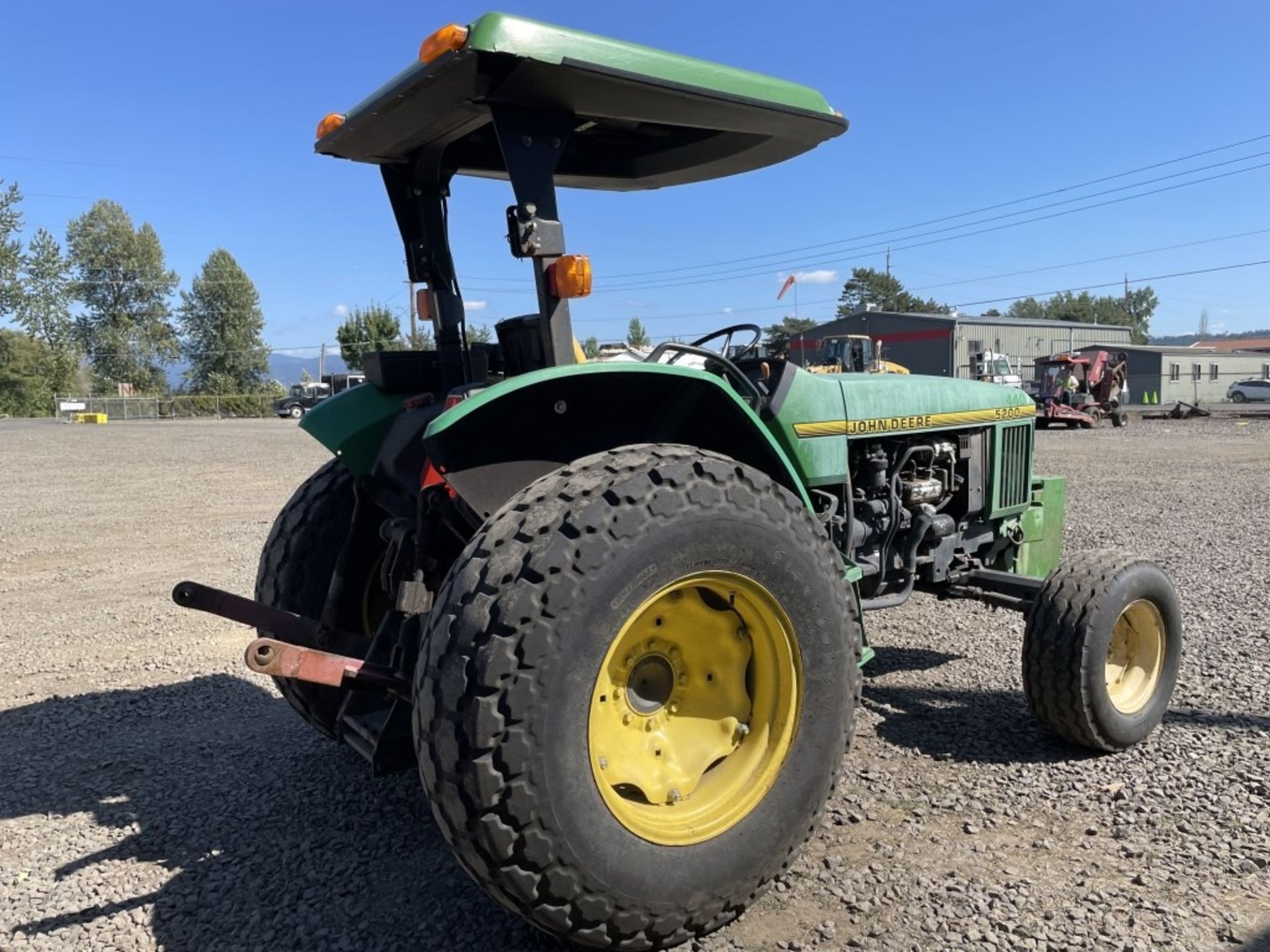 1994 John Deere 5200 Utility Tractor - Image 3 of 17