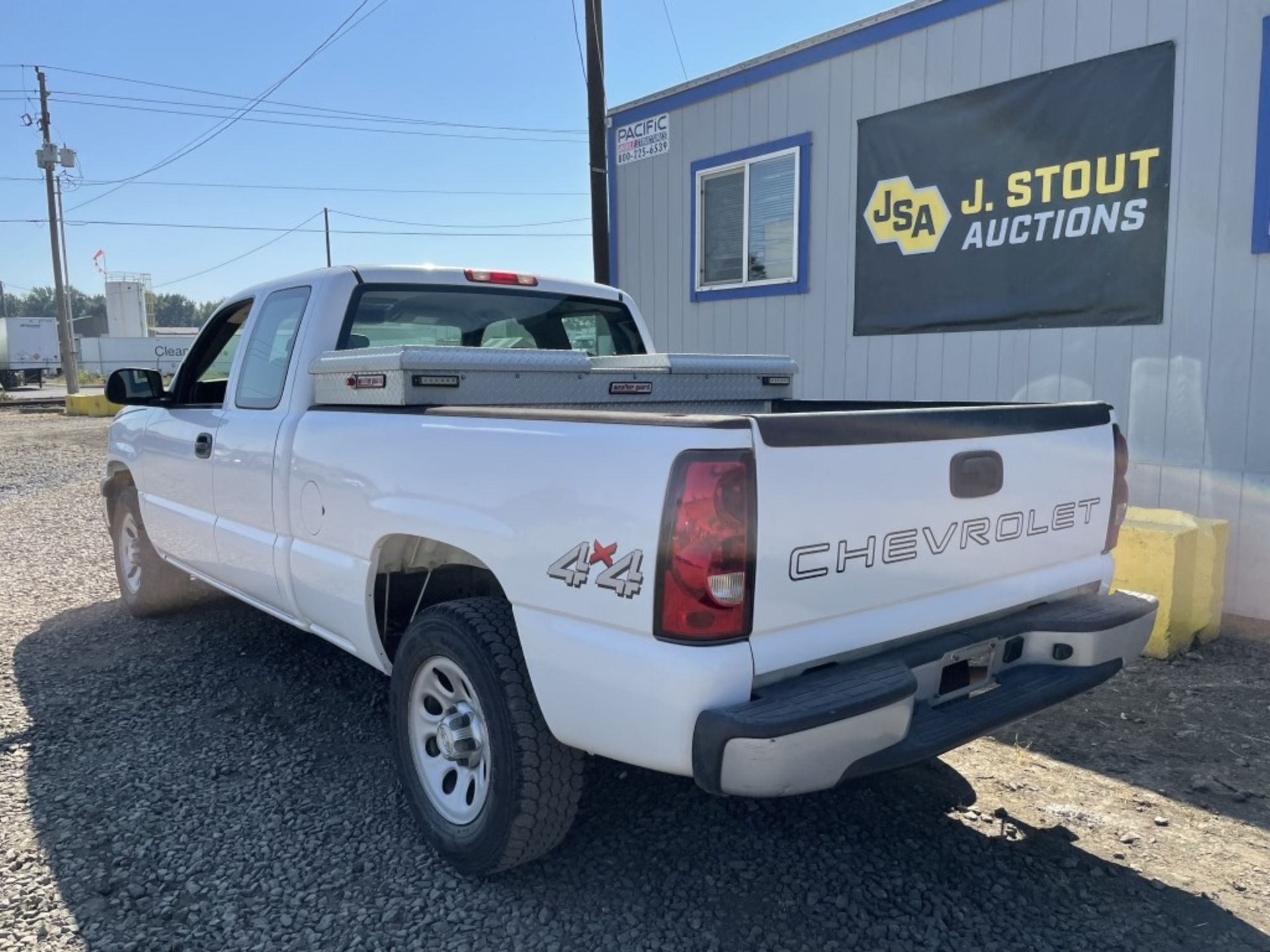 2006 Chevrolet 1500 4x4 Extra Cab Pickup - Image 4 of 17