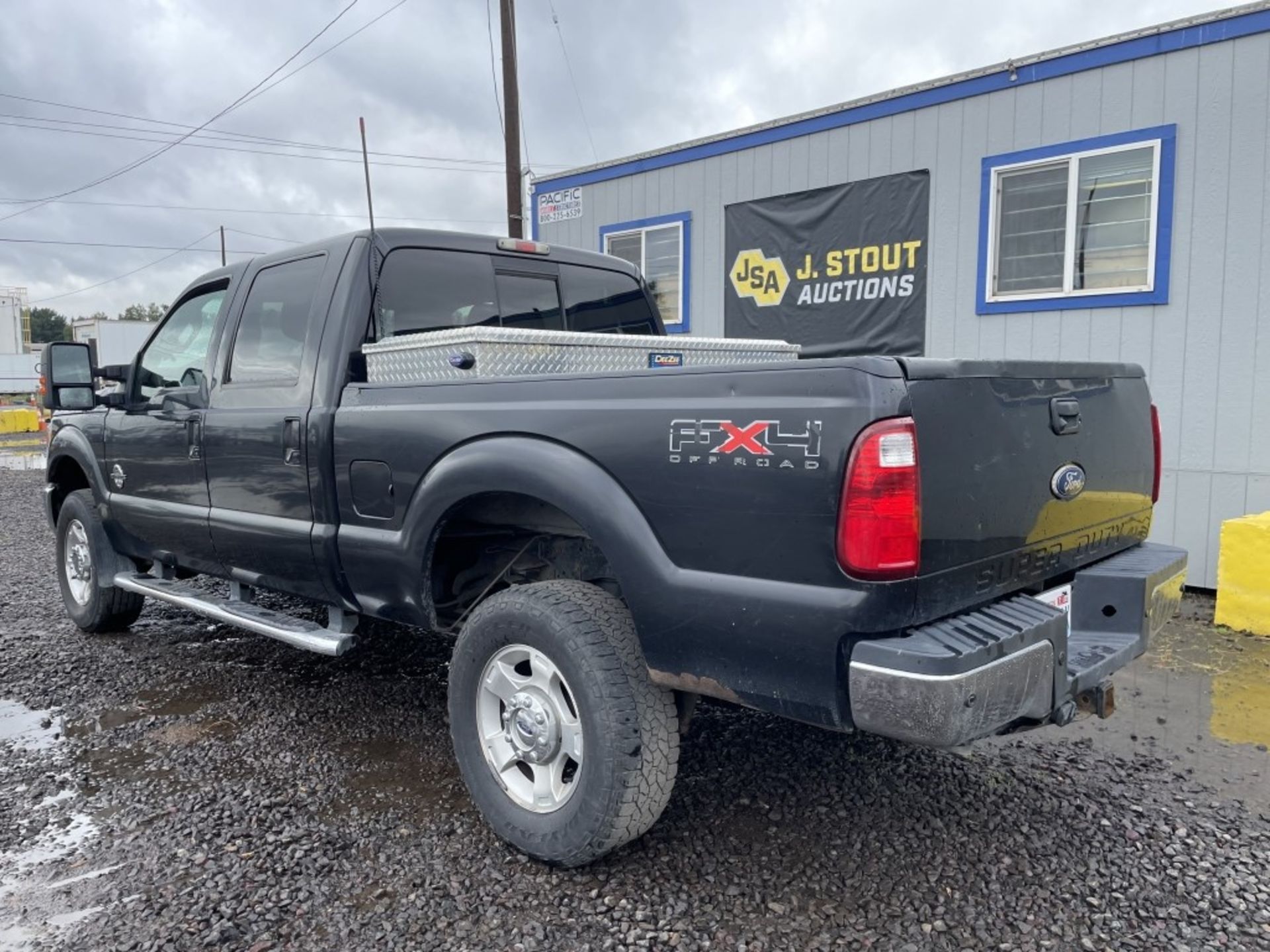 2011 Ford F350 SD 4x4 Crew Cab Pickup - Image 4 of 23