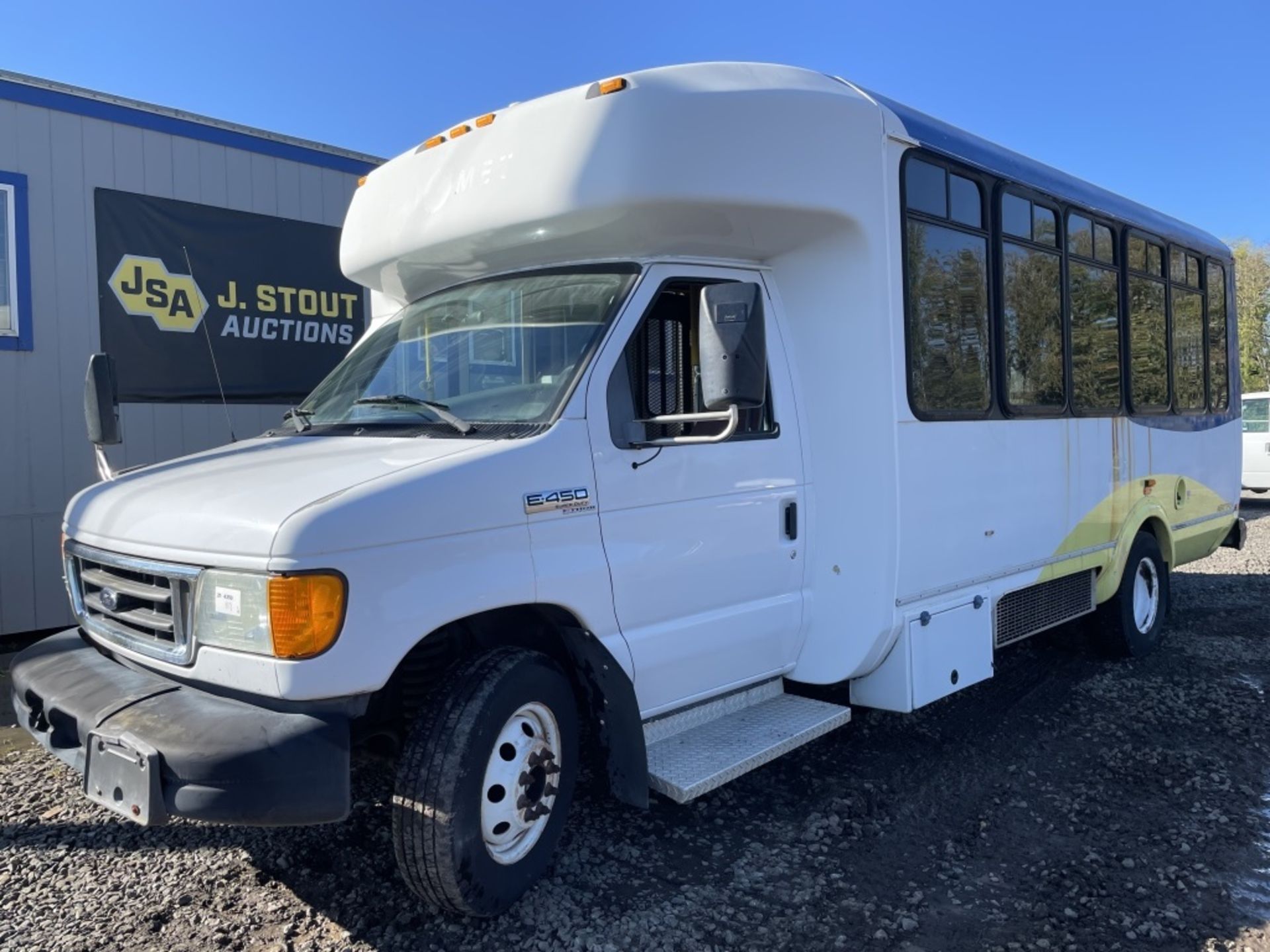 2007 Ford E450 Transit Bus