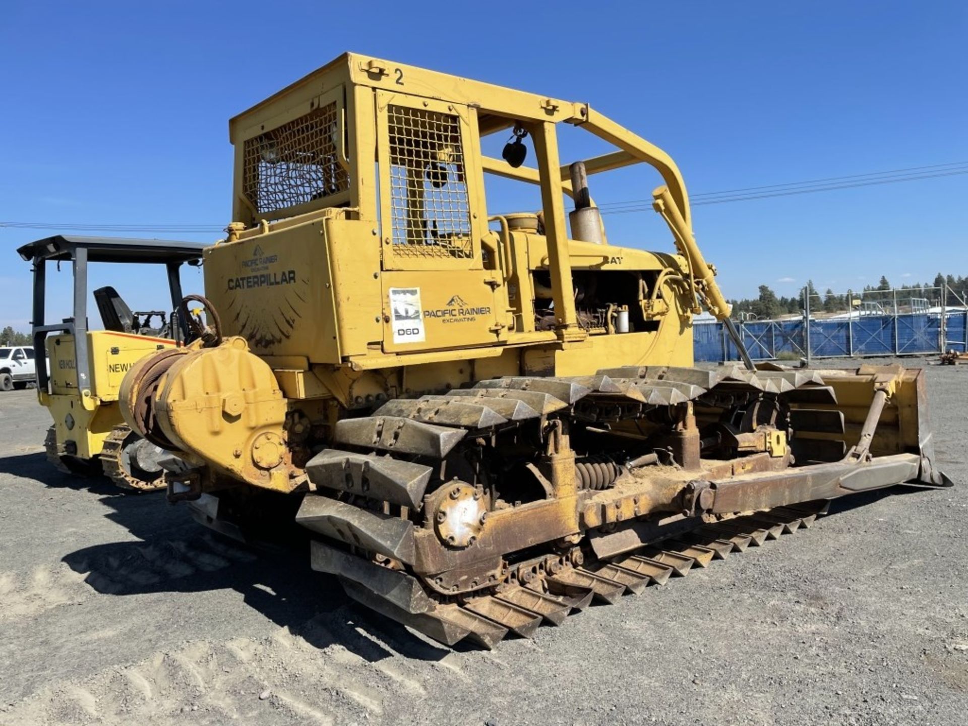 Caterpillar D6D Crawler Dozer - Image 4 of 23