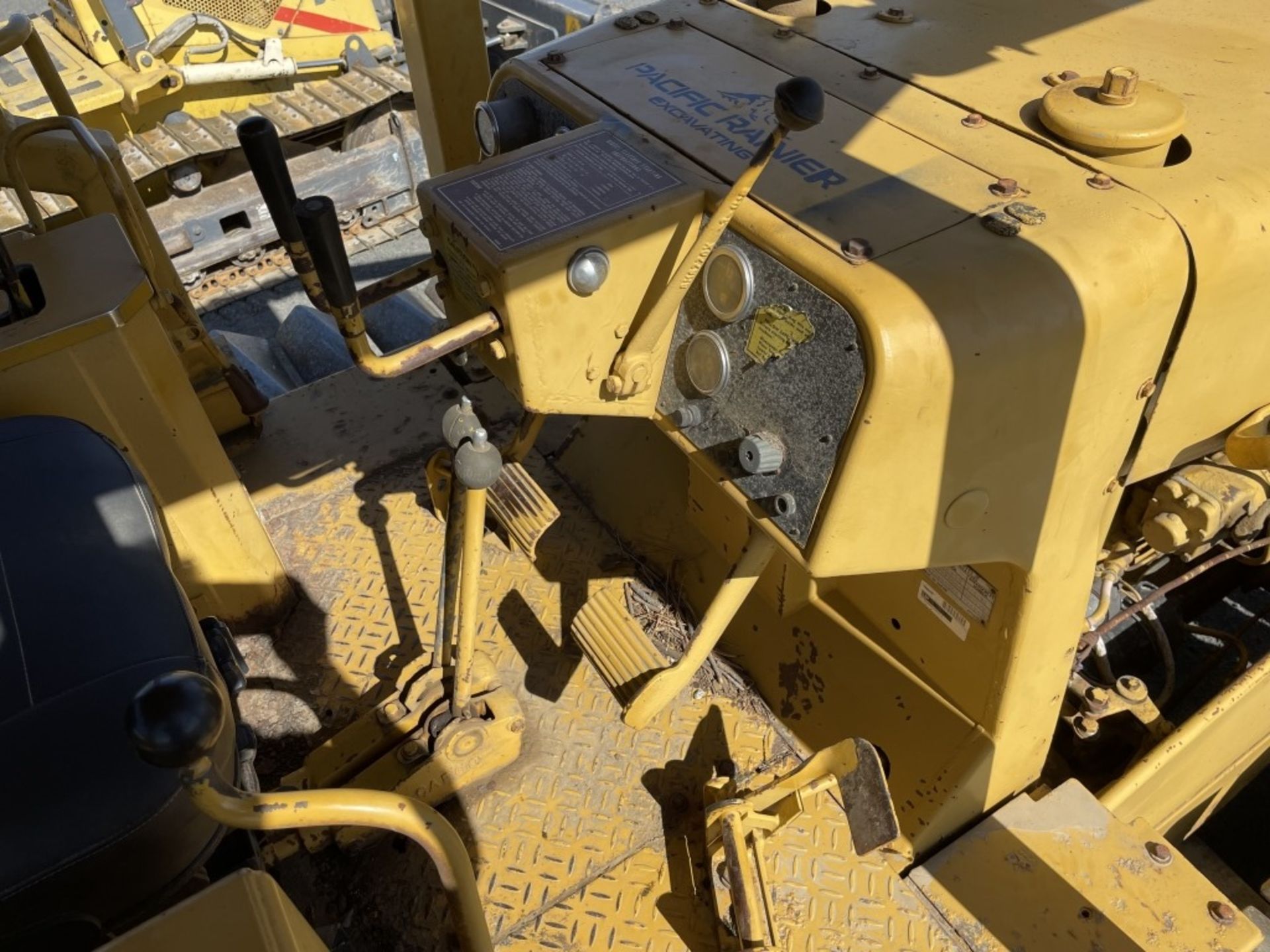 Caterpillar D6D Crawler Dozer - Image 21 of 23