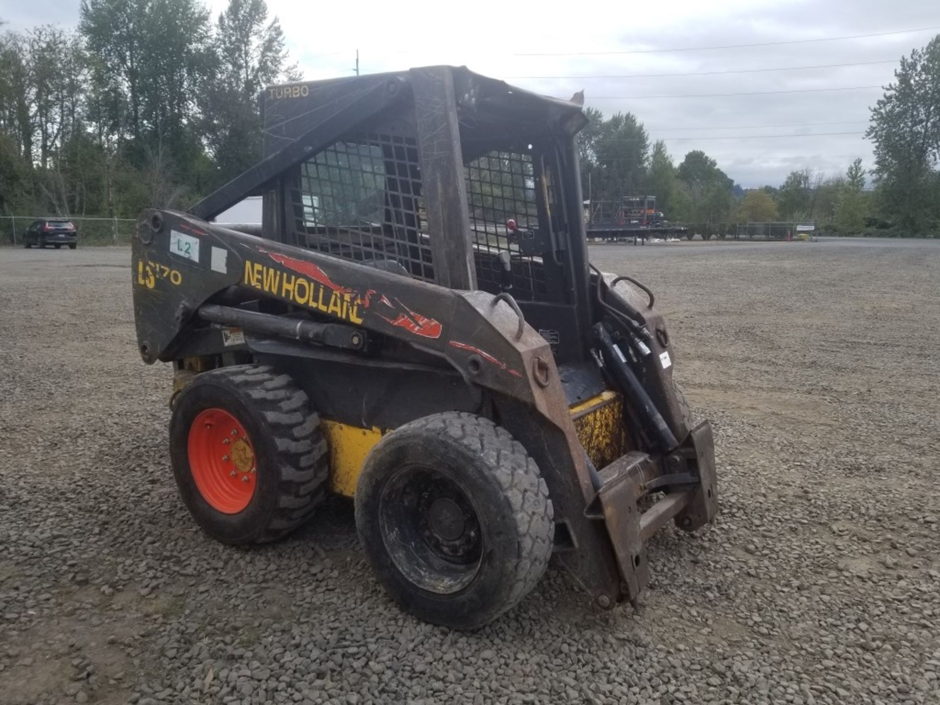 2005 New Holland LS170 Skid Steer Loader - Image 2 of 17