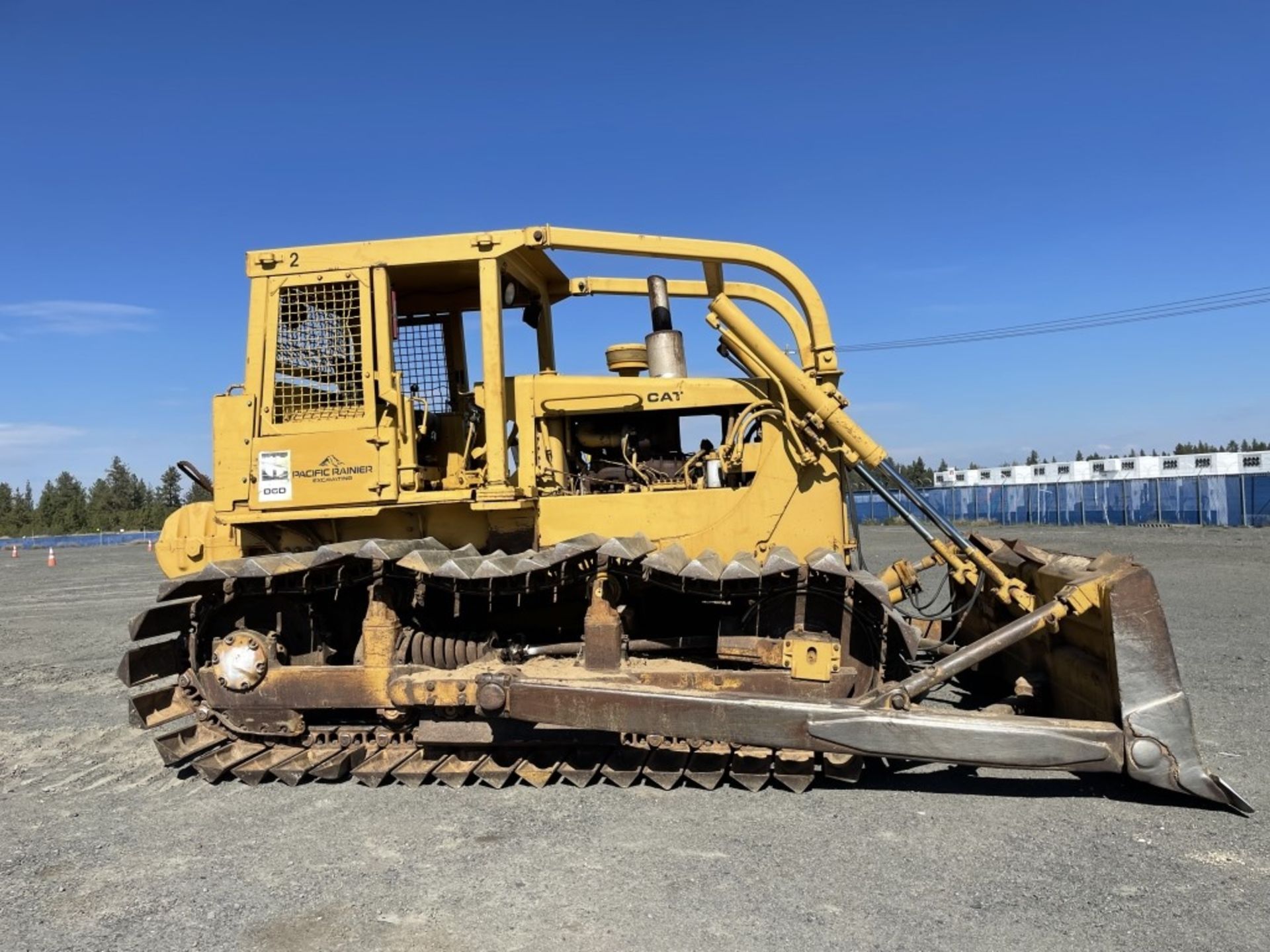 Caterpillar D6D Crawler Dozer - Image 3 of 23