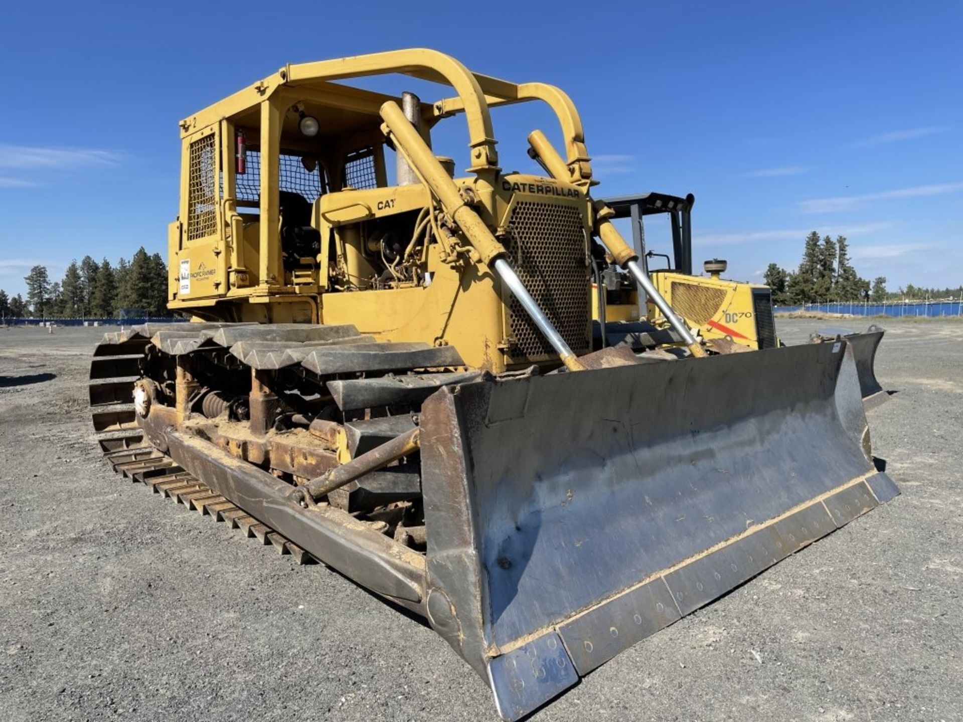 Caterpillar D6D Crawler Dozer - Image 2 of 23