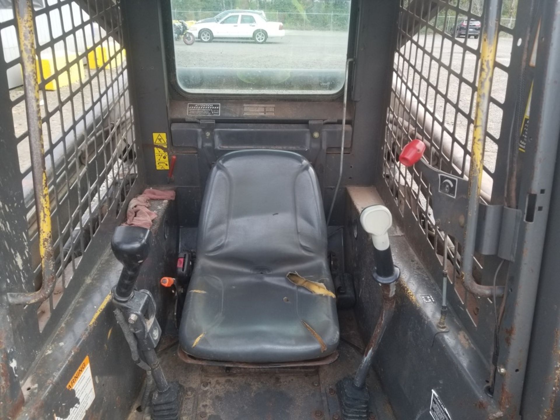 2005 New Holland LS170 Skid Steer Loader - Image 9 of 17