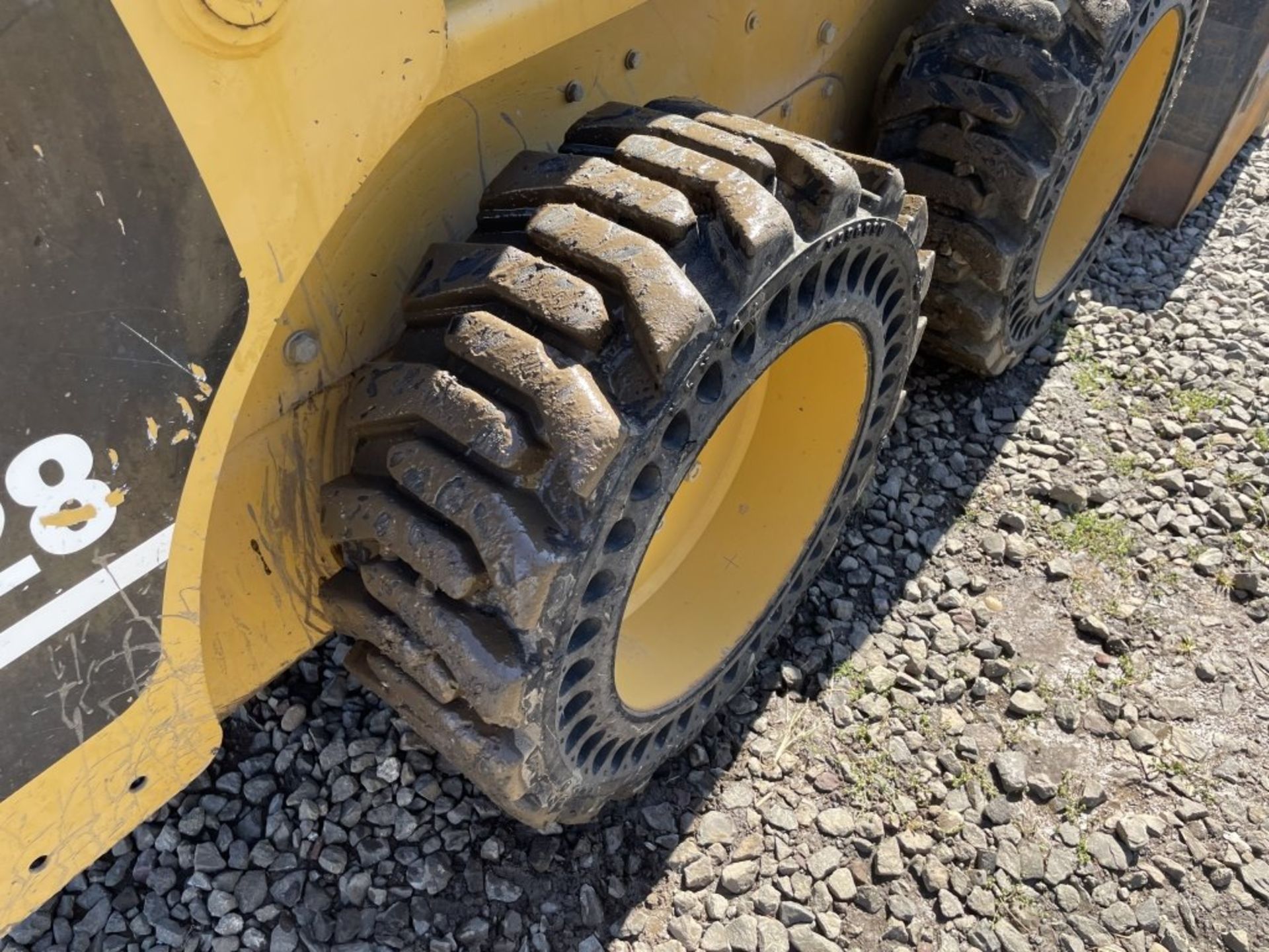 2000 Caterpillar 228 Skidsteer Loader - Image 16 of 23