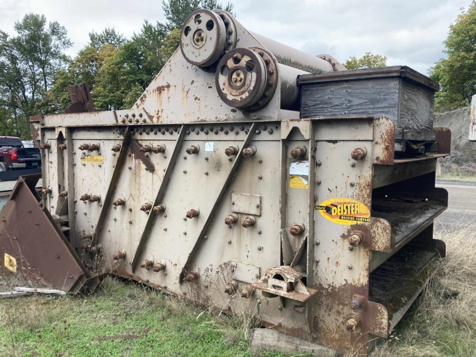 Deister Machine TFO-3816 3 Deck Vibratory Screen - Image 4 of 18