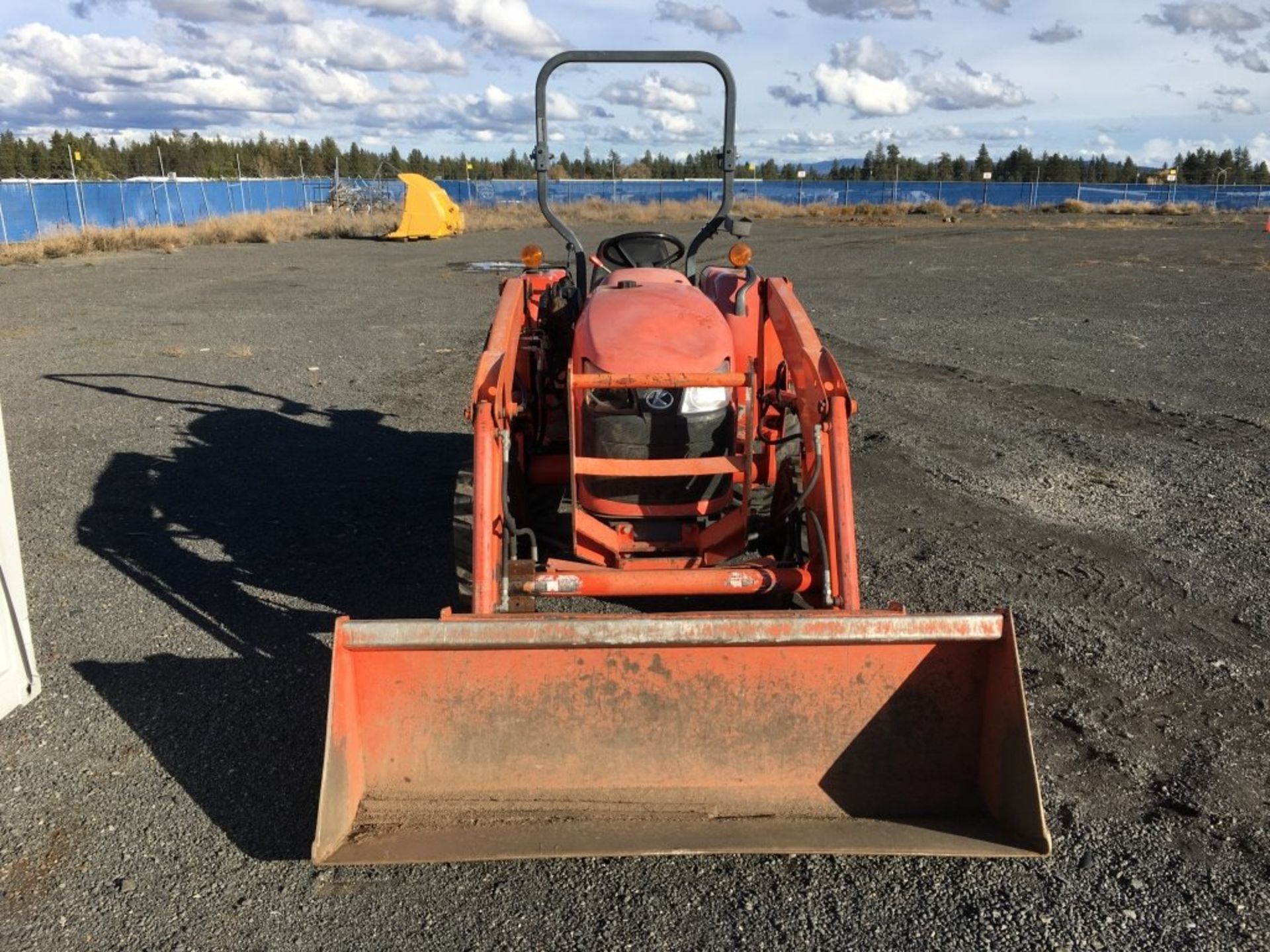 Kubota L3200 4x4 Utility Tractor - Image 8 of 20