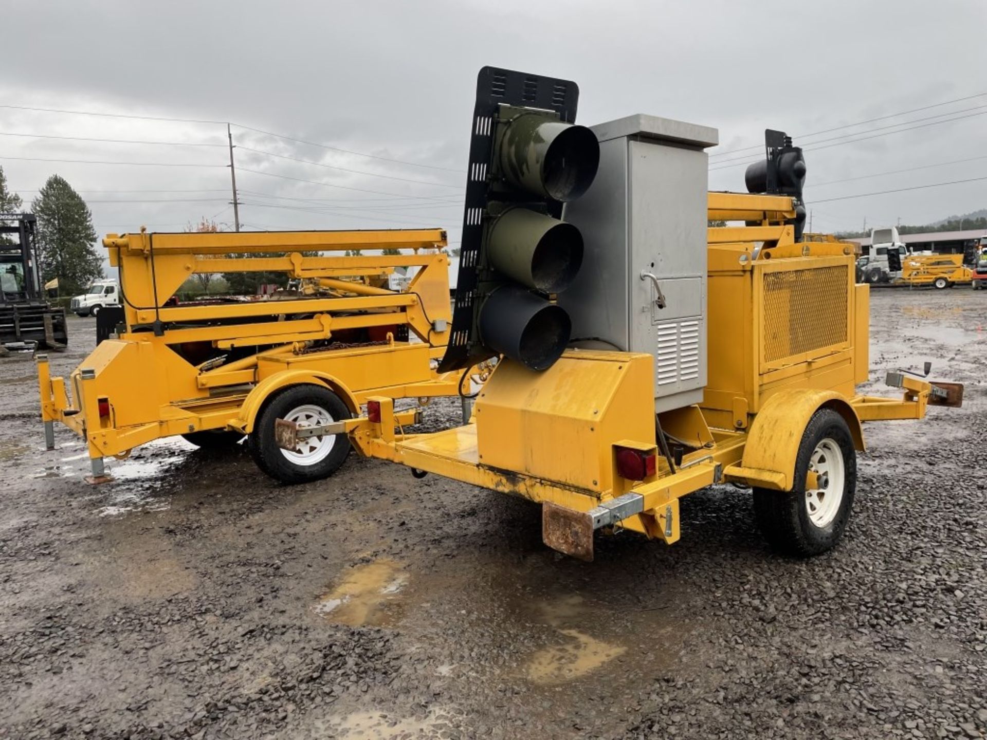 Nevada Dot Towable Traffic Signal Set - Image 3 of 27