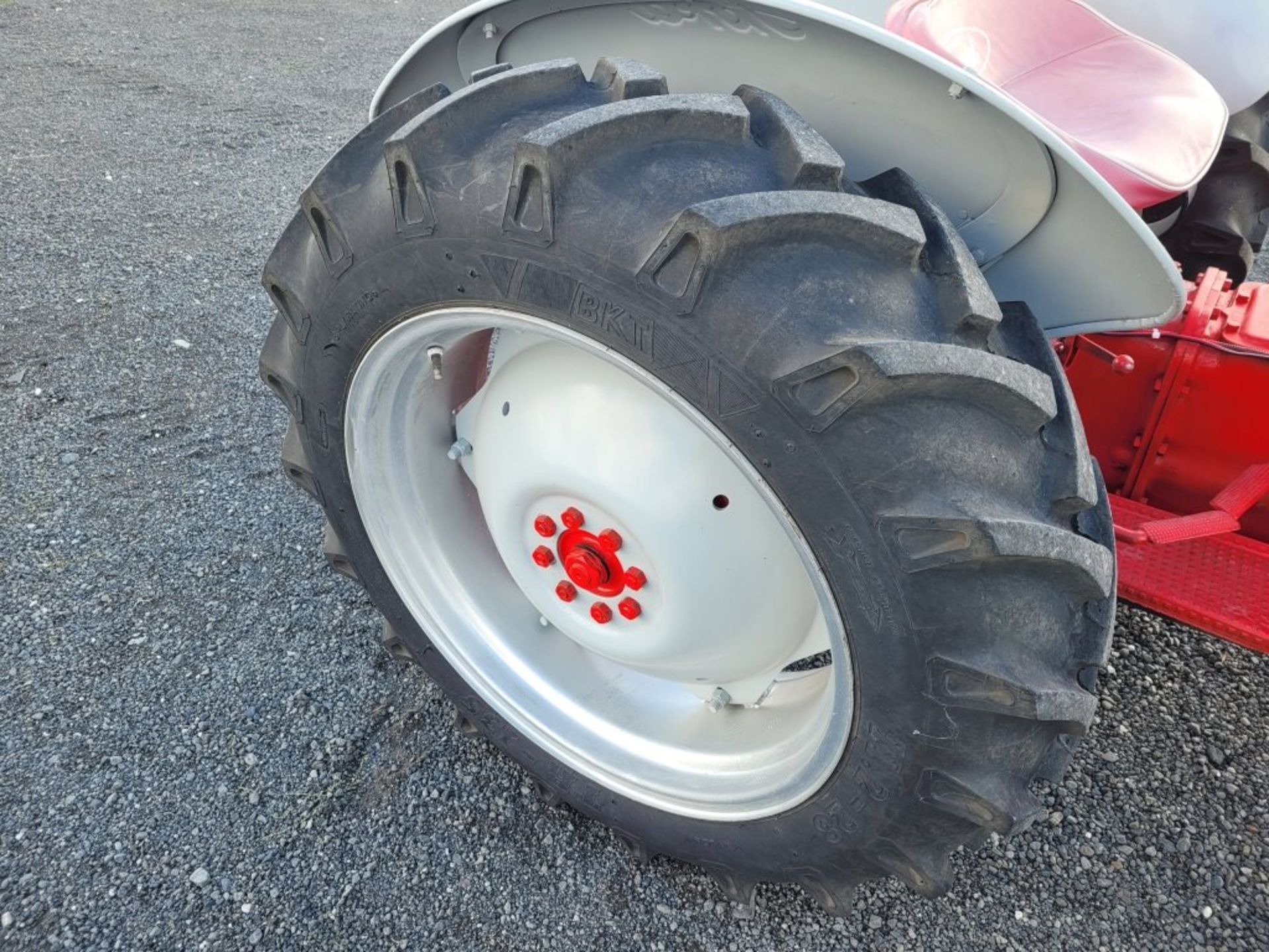 1951 Ford 8N-B Utility Tractor - Image 14 of 38