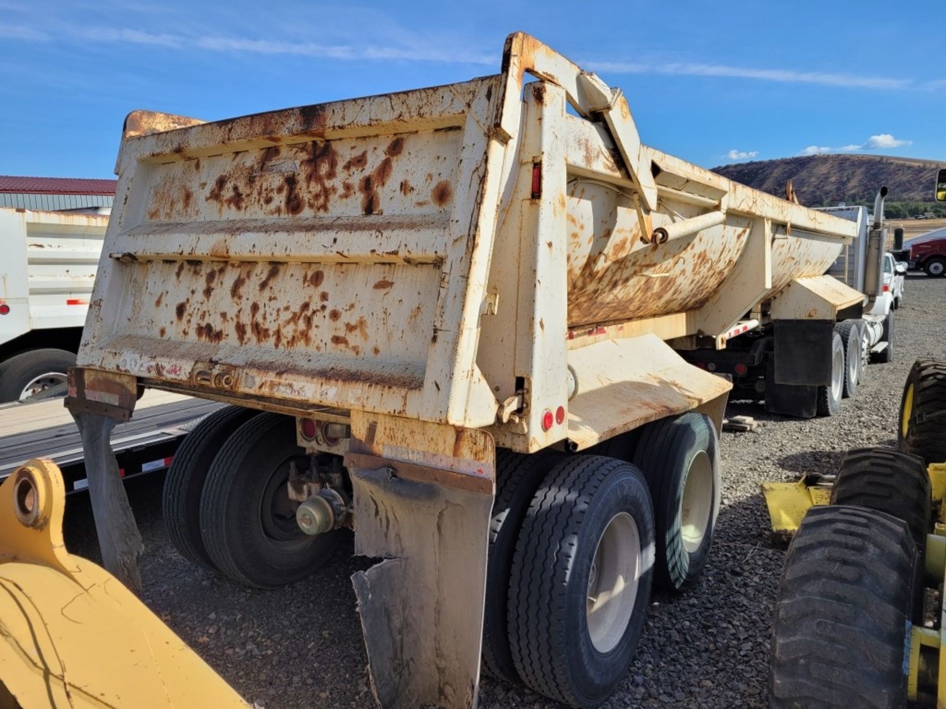 1988 Fruehauf DRXX-M2 T/A End Dump Trailer - Image 4 of 10