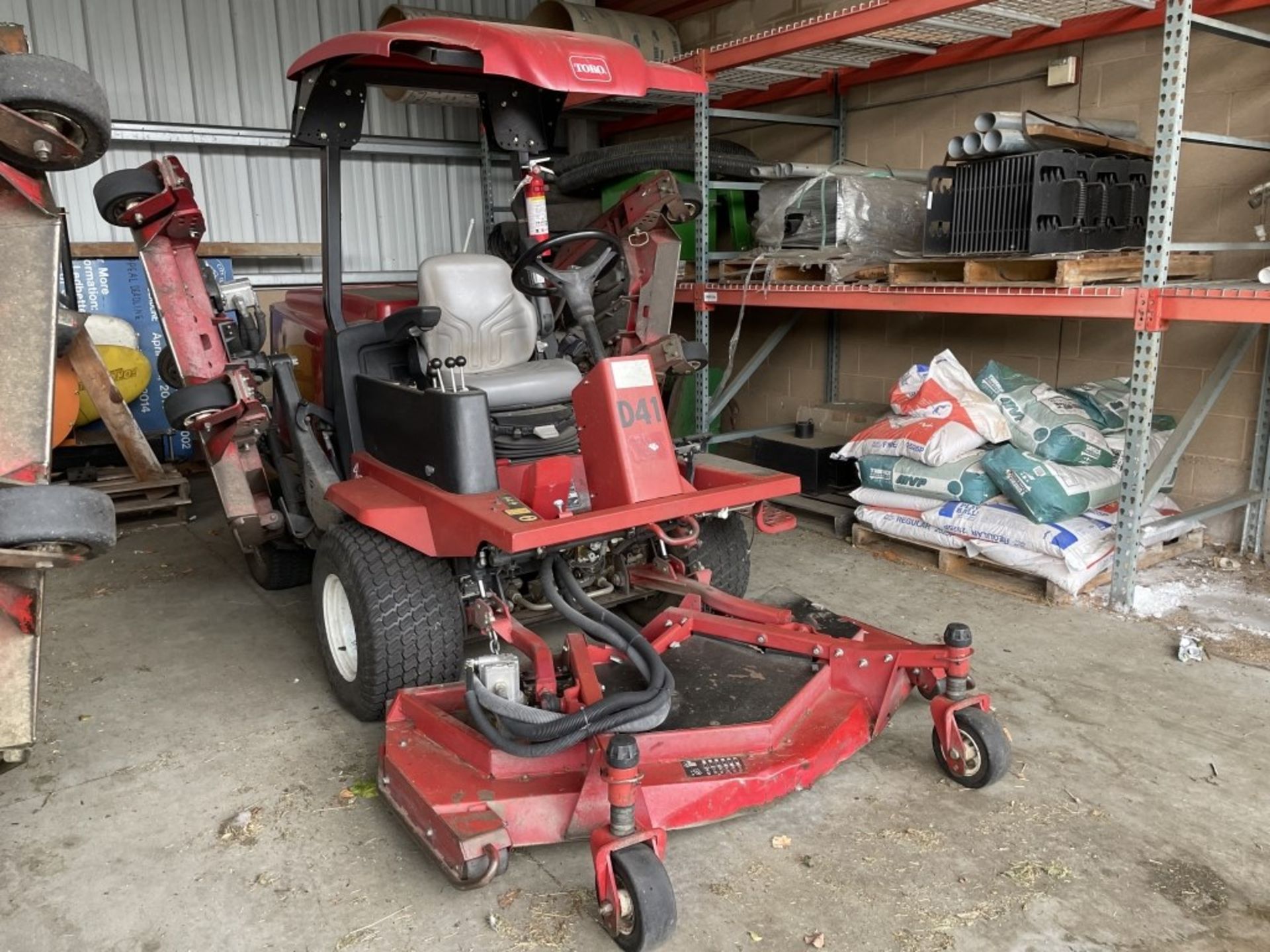 2009 Toro Groundsmaster 4000 4x4 Batwing Mower - Image 2 of 17