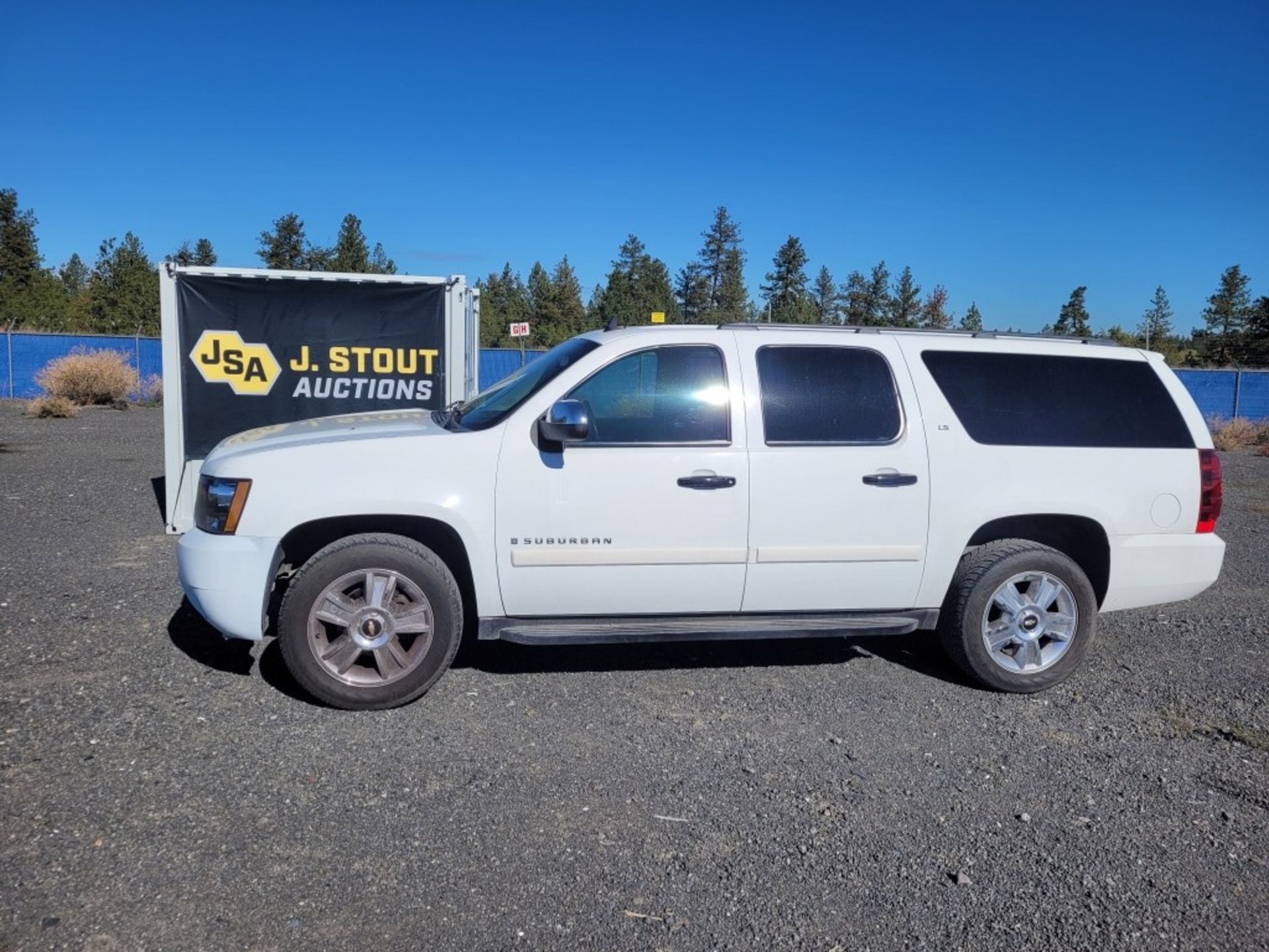 2007 Chevrolet Suburban LS SUV - Image 2 of 46