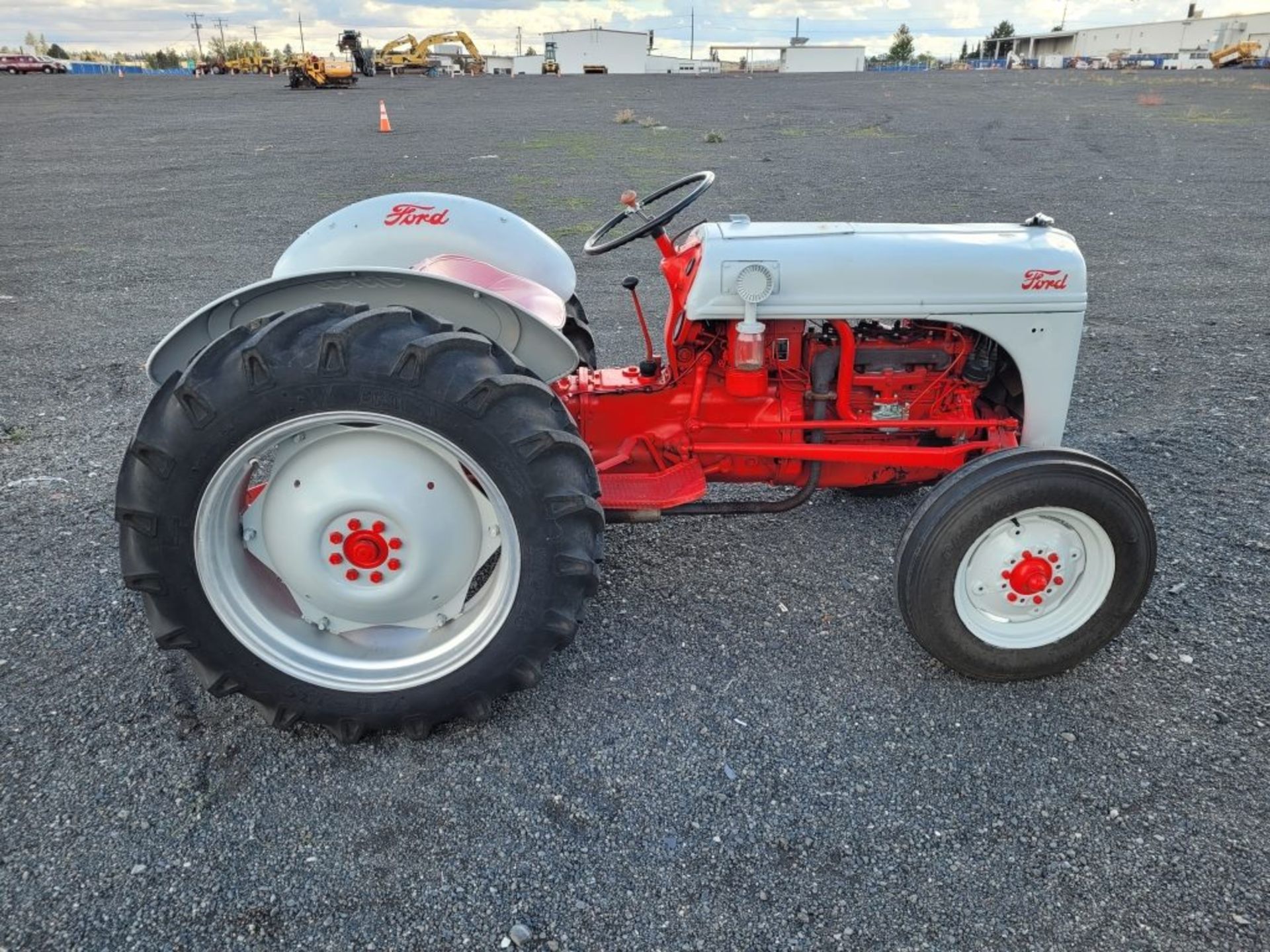 1951 Ford 8N-B Utility Tractor - Image 6 of 38
