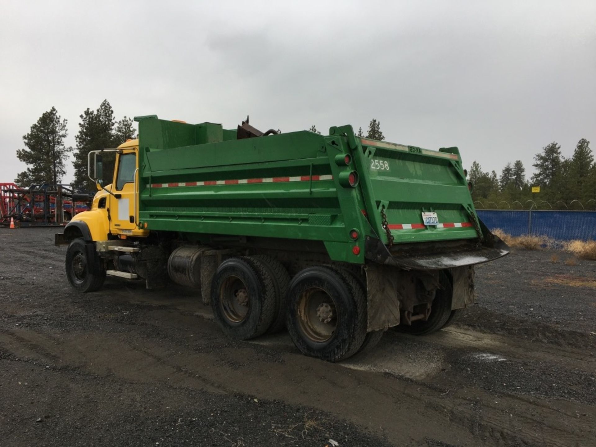 2006 Mack CV713 T/A Dump Truck - Image 3 of 26