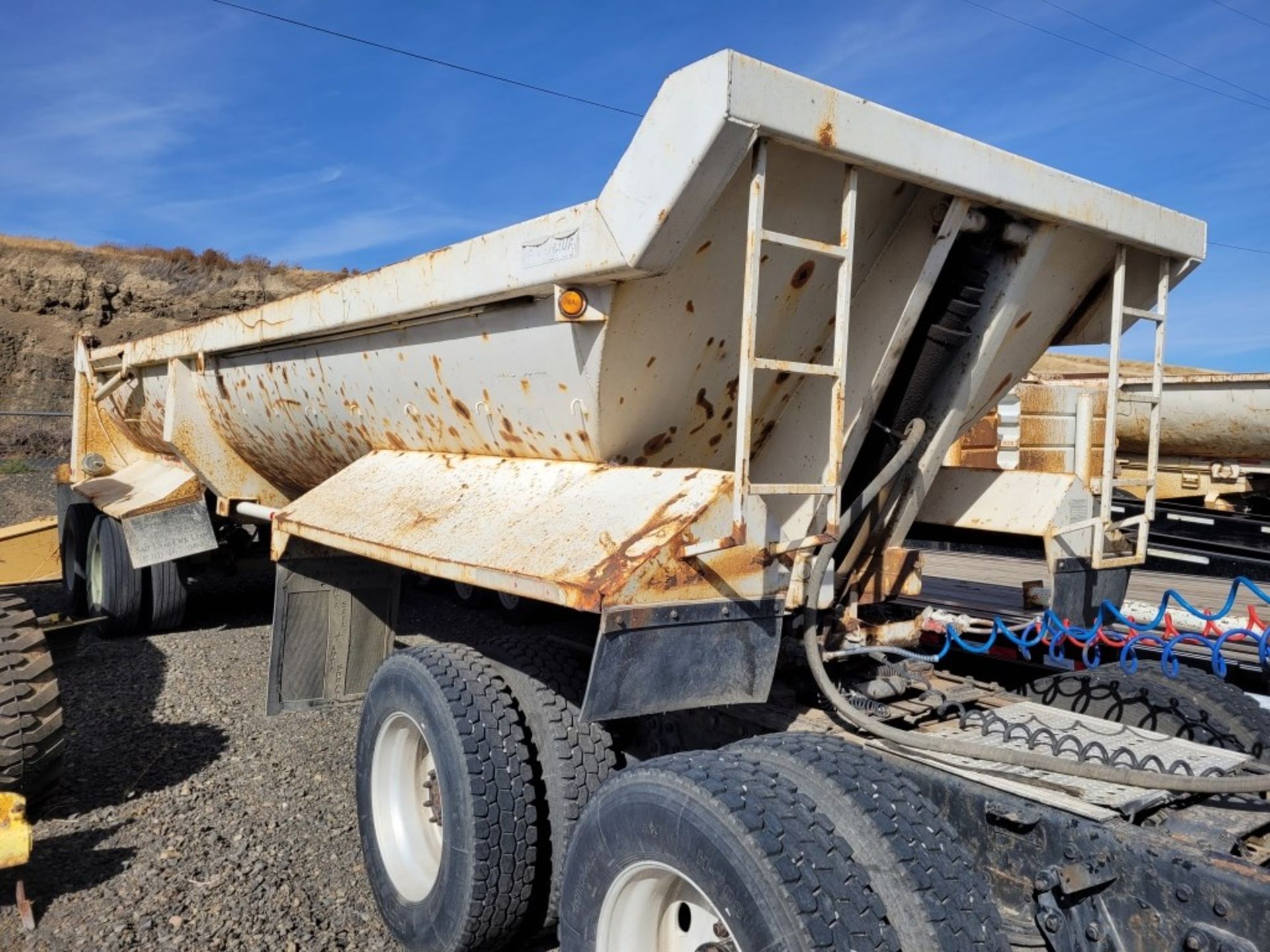 1988 Fruehauf DRXX-M2 T/A End Dump Trailer - Image 3 of 10