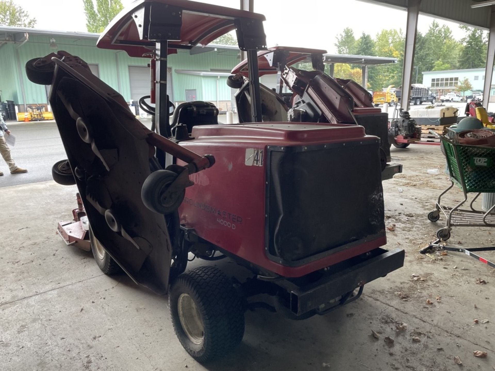 2009 Toro Groundsmaster 4000 4x4 Batwing Mower - Image 4 of 17