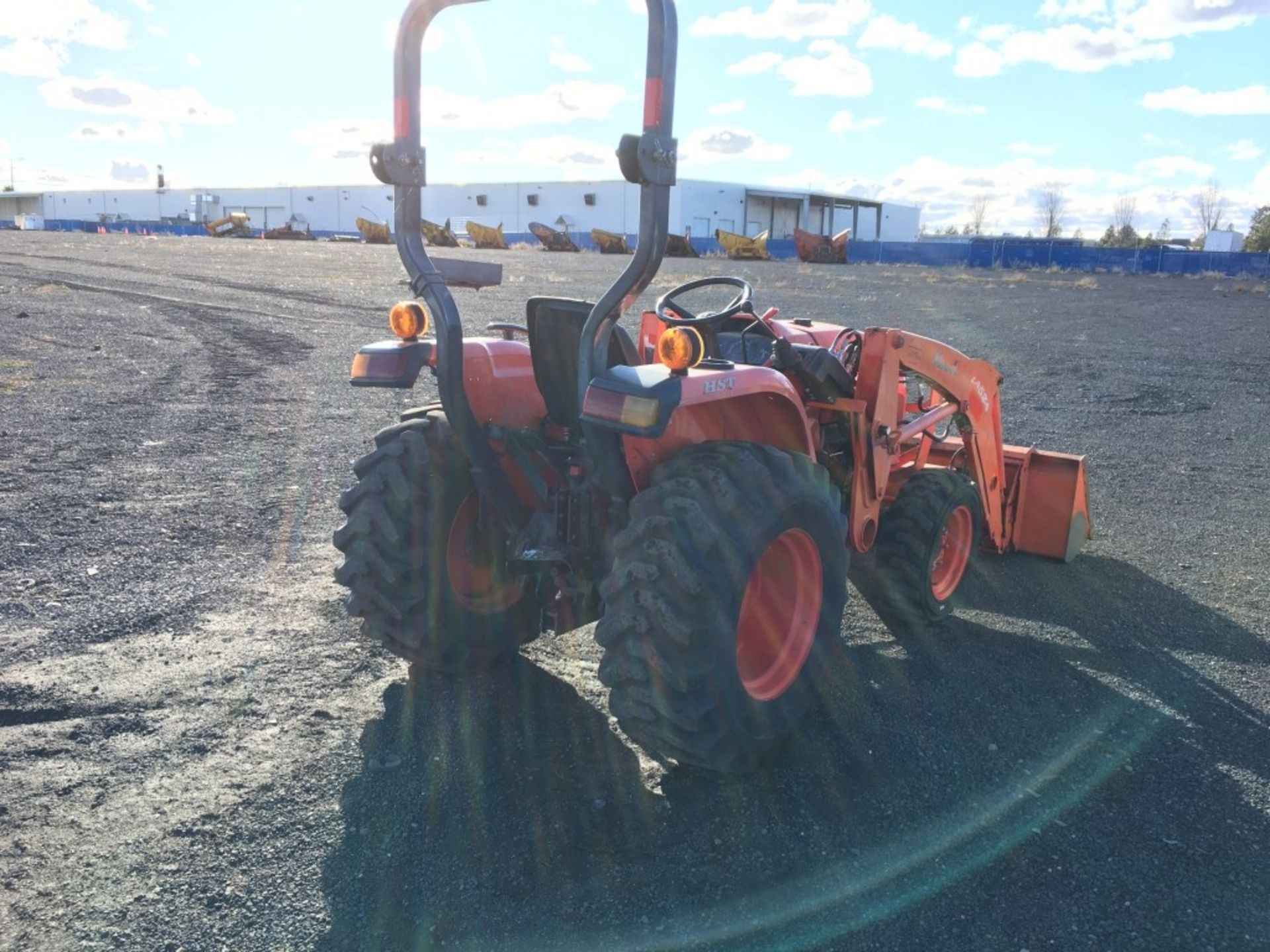 Kubota L3200 4x4 Utility Tractor - Image 5 of 20