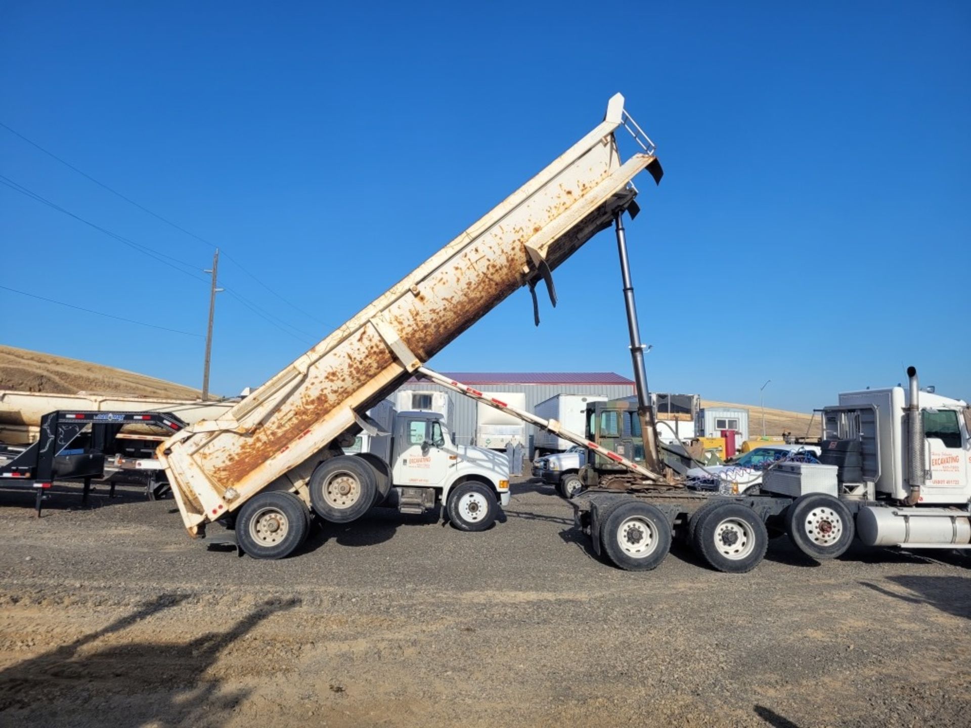 1988 Fruehauf DRXX-M2 T/A End Dump Trailer - Image 2 of 10