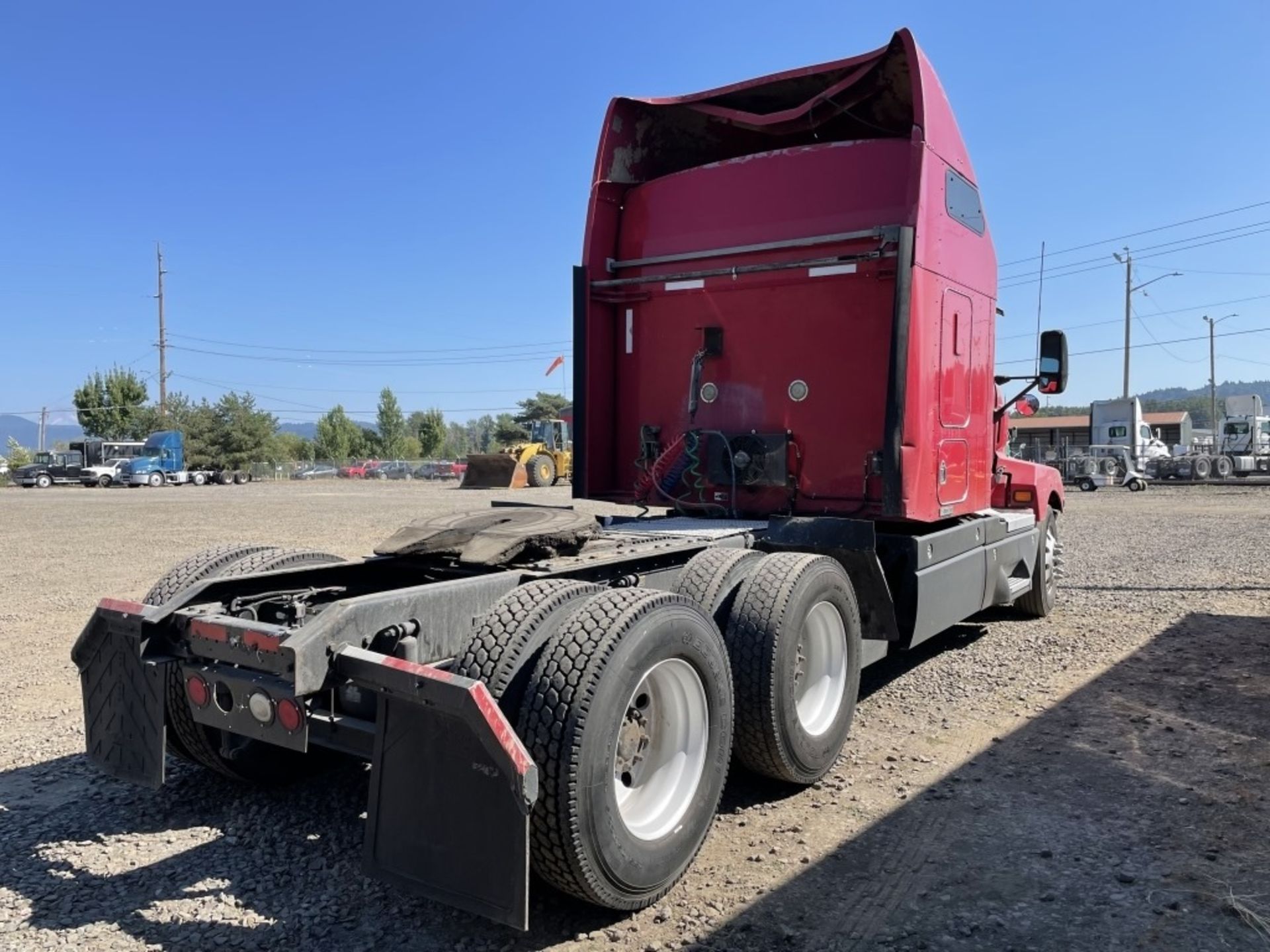 2007 Kenworth T600 T/A Sleeper Truck Tractor - Image 3 of 35